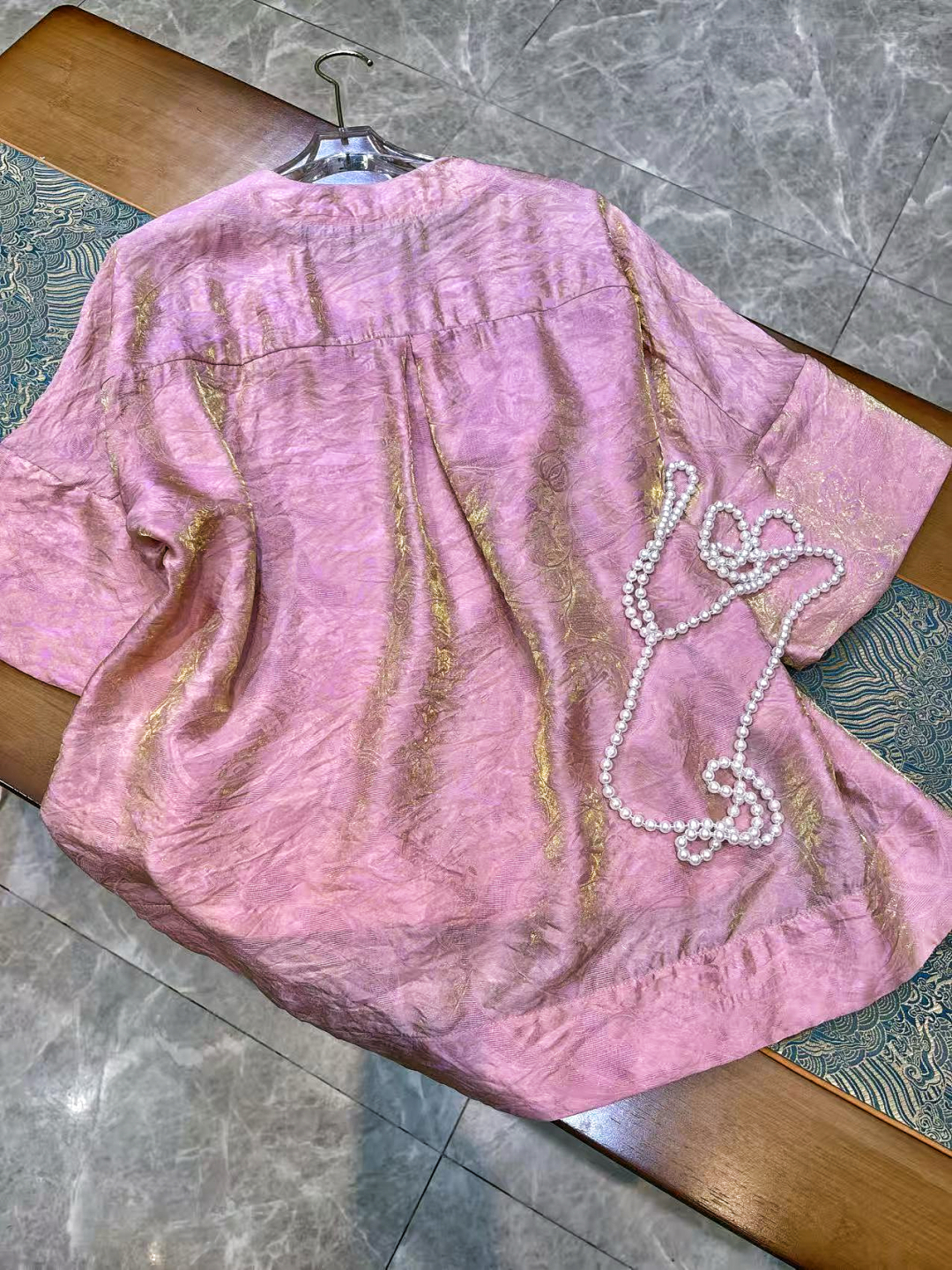 High-Quality Women’s Suit with 500 First-Hand Charges and Packaged Fragrance - 图片 5