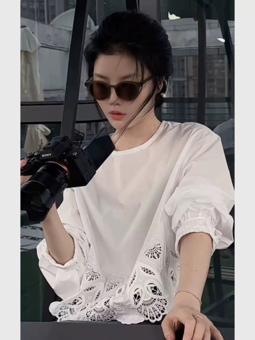 Elegant Embroidered Blouse with Lantern Sleeves and Lace Hem - Korean Style 1 Elegant Embroidered Blouse with Lantern Sleeves and Lace Hem - Korean Style
