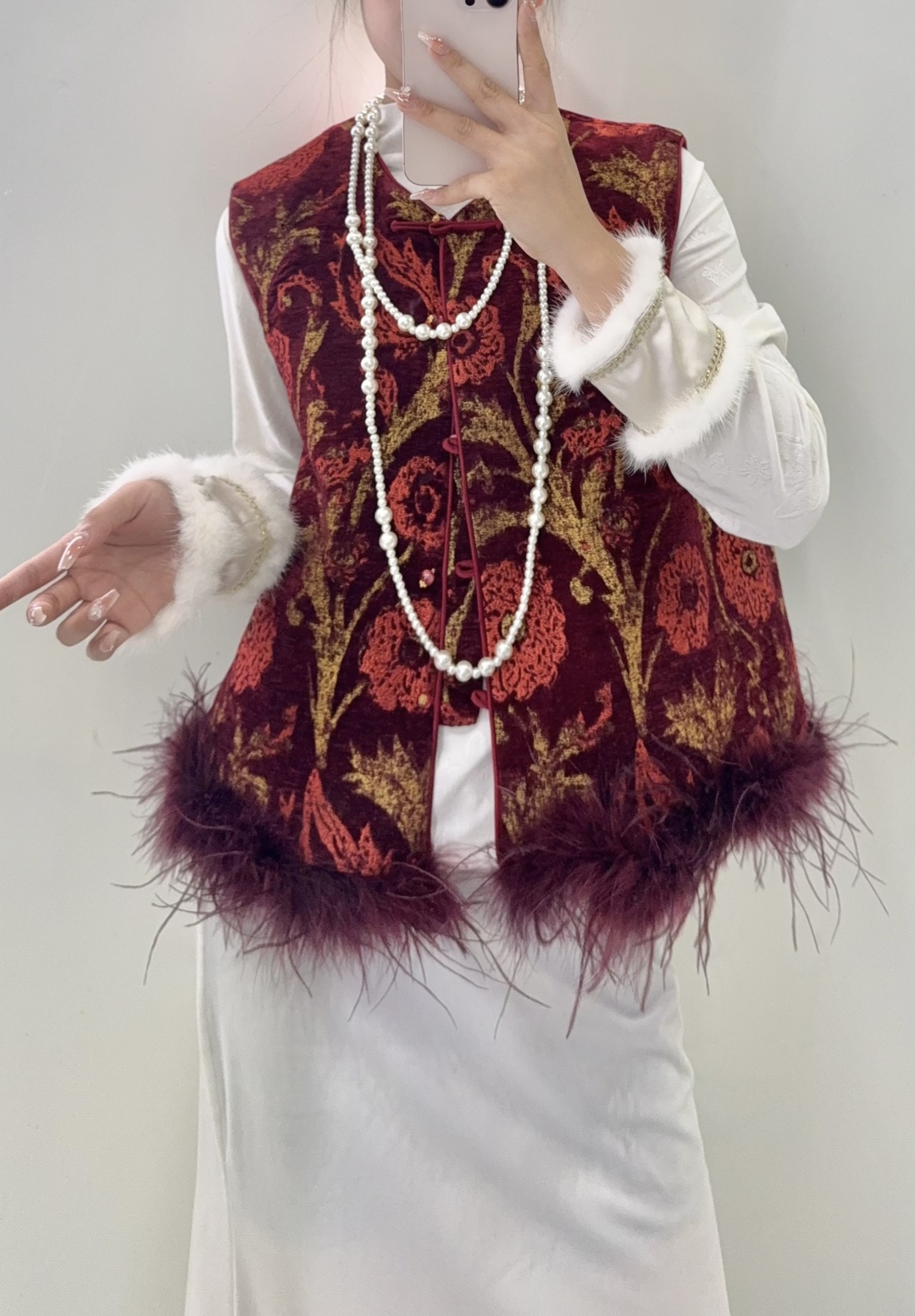 Elegant Floral Jacquard Vest with Feather Trim - Chinese Style Sleeveless Top