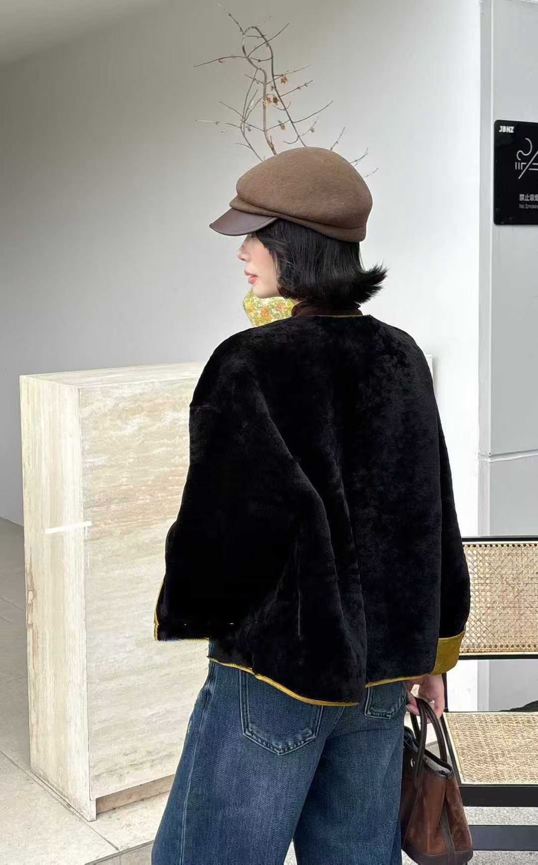 Elegant Chinese Style Jacquard Coat - Vintage Inspired Outerwear for Women