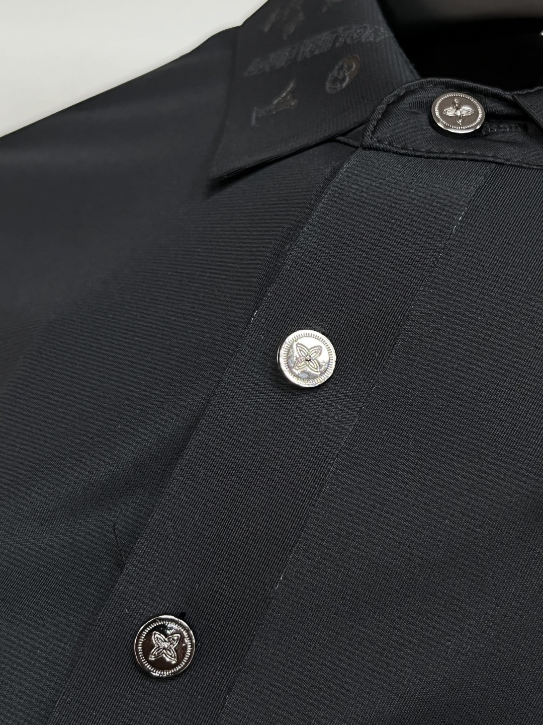 Louis Vuitton Polo Shirt - Elegant Single-Breasted Design, Soft Fabric 8 cmp i1746437872628 6427 0 6