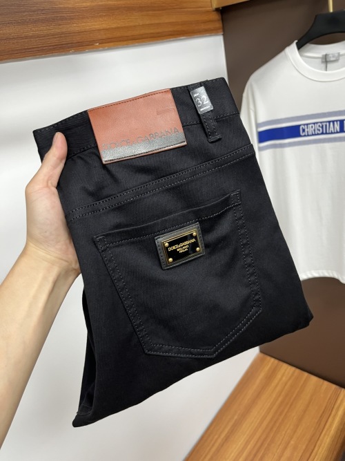 Dolce&Gabbana Black Denim Pants - Straight Fit, Premium Quality 1 Dolce&Gabbana Black Denim Pants - Straight Fit, Premium Quality