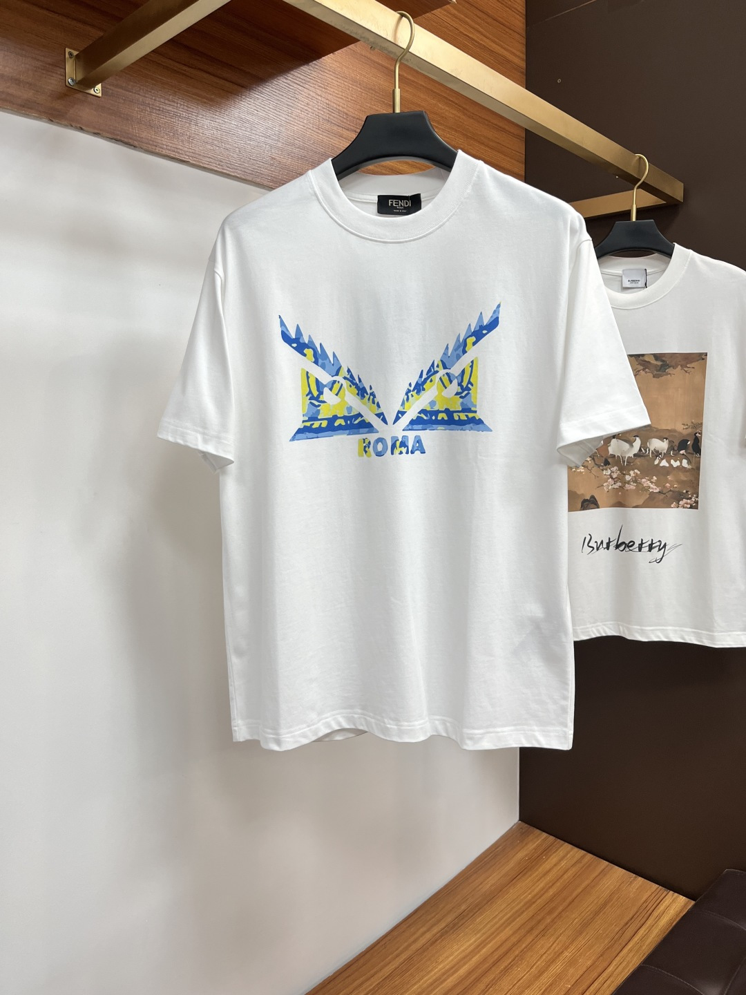 NO:522078,Fendi 25 Spring and Summer New Brand Letter Logo Logo Short Sleeve T-shirt, AX Customized 80 270g Cotton Fabric; Black and White Size S-XXL OVER SIZE, please report height and weight, fendi, T-shirt, tees, t-shirt, alexander wang19860909芬迪 25春夏新品品牌字母徽标标识短袖T恤,AX定制80支270克棉面料；黑色 白色 尺码S-XXL OVER SIZE,报单请报身高体重,,fendi,T-shirt,tees，t-shirt,alexander wang,Men's clothing
