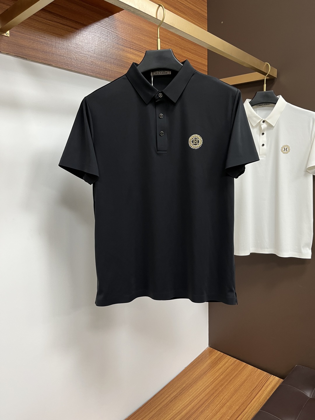 Elegant Polo Shirt - Classic Style, Soft Fabric, Versatile Wardrobe Essential 2 cmp i1756629603851 4123 0 9