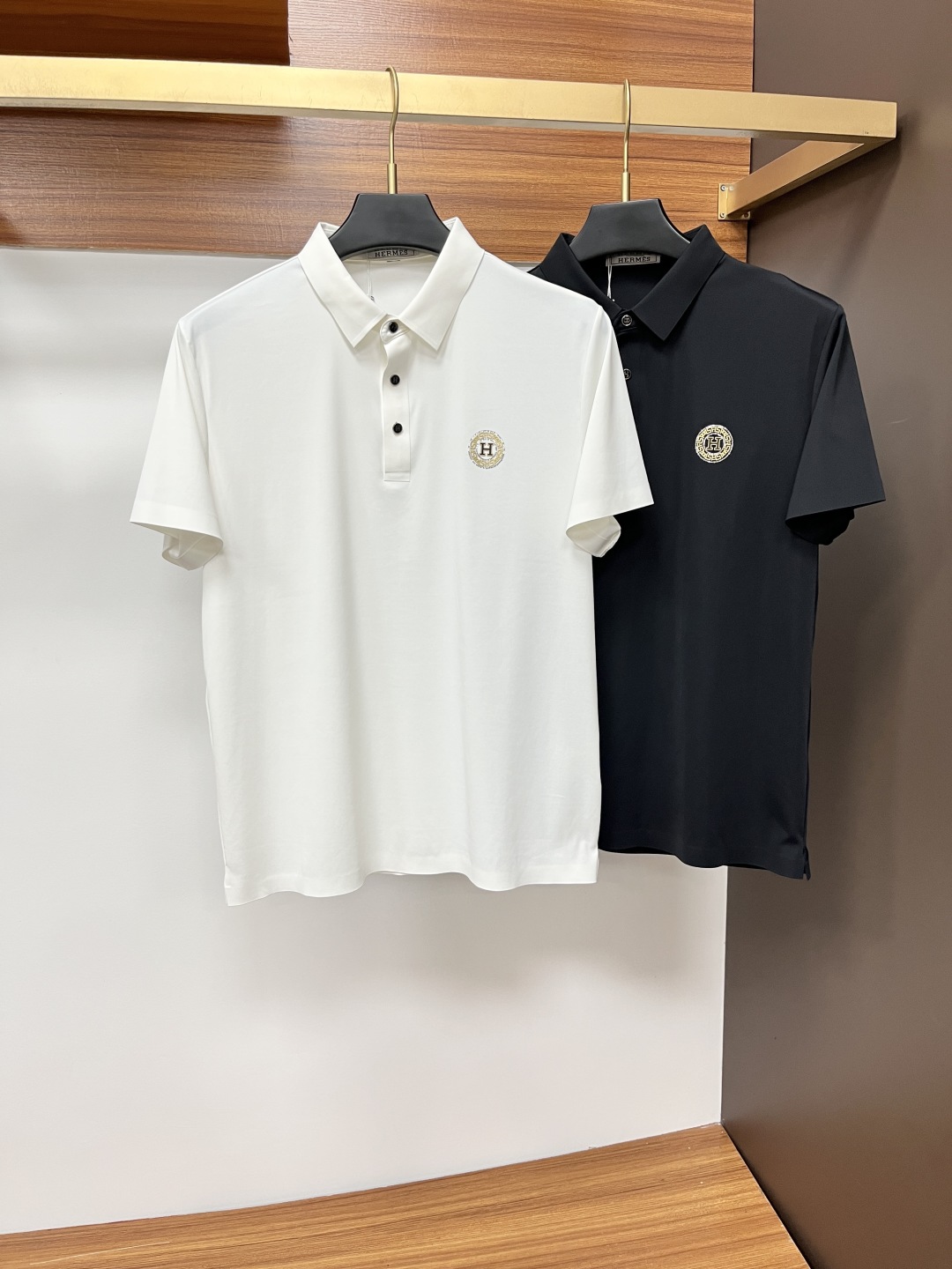Elegant Polo Shirt - Classic Style, Soft Fabric, Versatile Wardrobe Essential 9 cmp i1756629657837 983 0 8