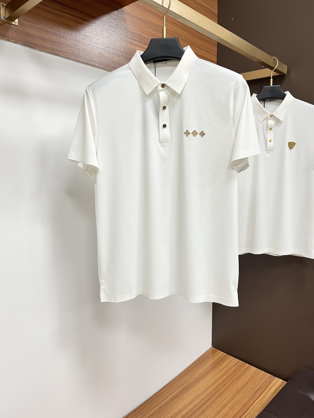 Louis Vuitton 2025 Polo Shirt - Classic Fit, Soft Fabric, Elegant Design 1 cmp i1756629805948 2942 0 0