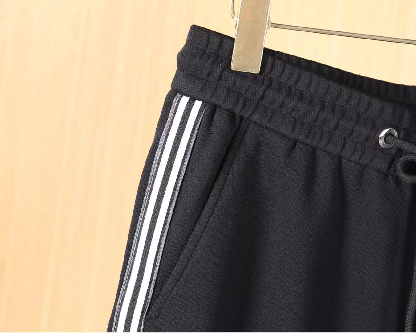 卡沃利 2025ss秋季专柜新品同步上市。原单订制高品质时尚休闲裤。超级百搭款。独家定制-进口高端绵面料