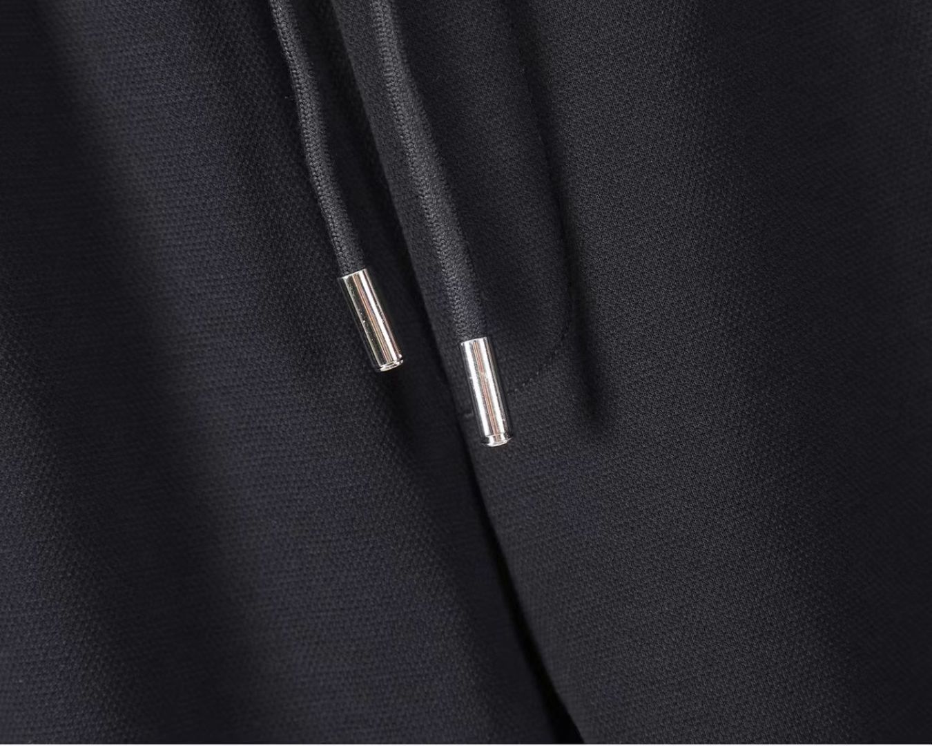 卡沃利 2025ss秋季专柜新品同步上市。原单订制高品质时尚休闲裤。超级百搭款。独家定制-进口高端绵面料