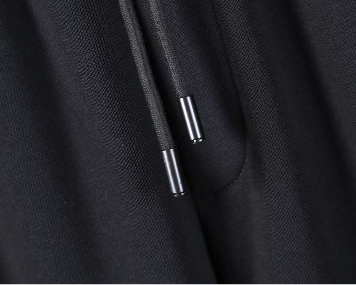 迪奥 2025ss秋季专柜新品同步上市。原单订制高品质时尚休闲裤。超级百搭款。独家定制-进口高端绵面料，