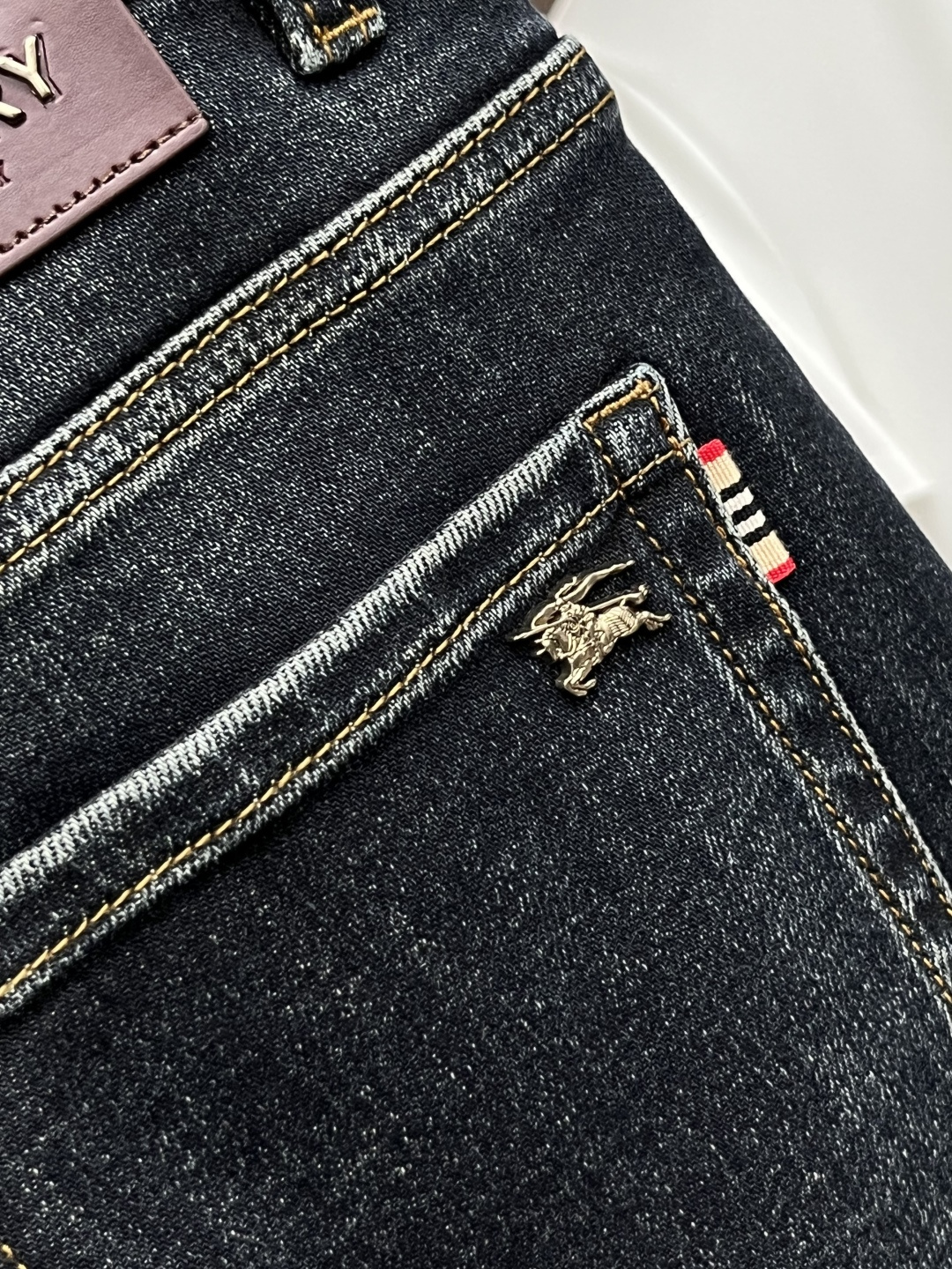 巴宝莉 2025年秋季最新品牛仔裤🔥出入专卖店无压力 专柜热销款 品味与价值共享 身穿着非常舒适 低调不