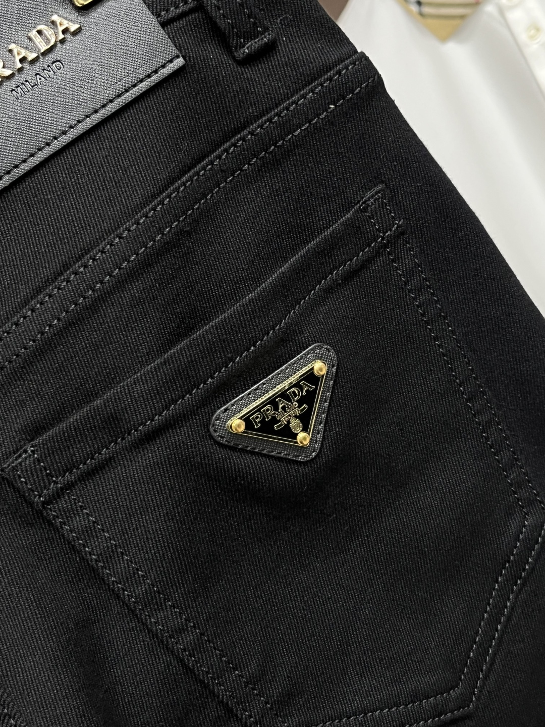 普拉达 2025年秋季最新品牛仔裤🔥出入专卖店无压力 专柜热销款 品味与价值共享 身穿着非常舒适 低调不
