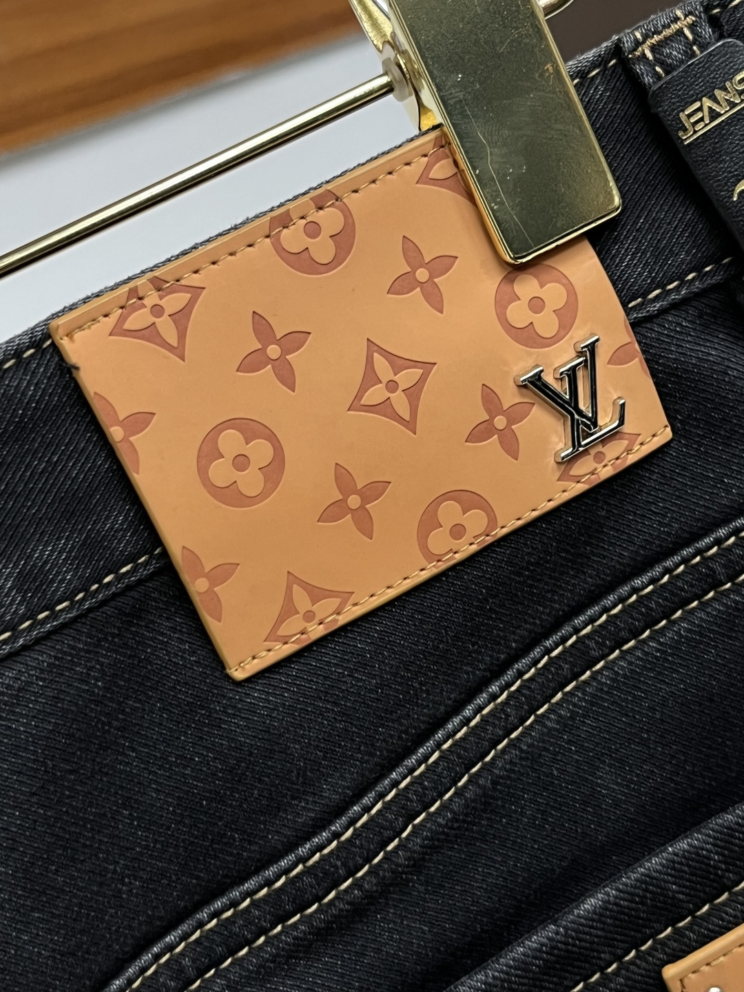 LV 2025年秋季最新品牛仔裤🔥出入专卖店无压力 专柜热销款 品味与价值共享 身穿着非常舒适 低调不失