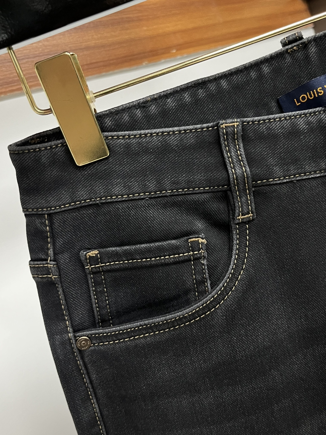 LV 2025年秋季最新品牛仔裤🔥出入专卖店无压力 专柜热销款 品味与价值共享 身穿着非常舒适 低调不失