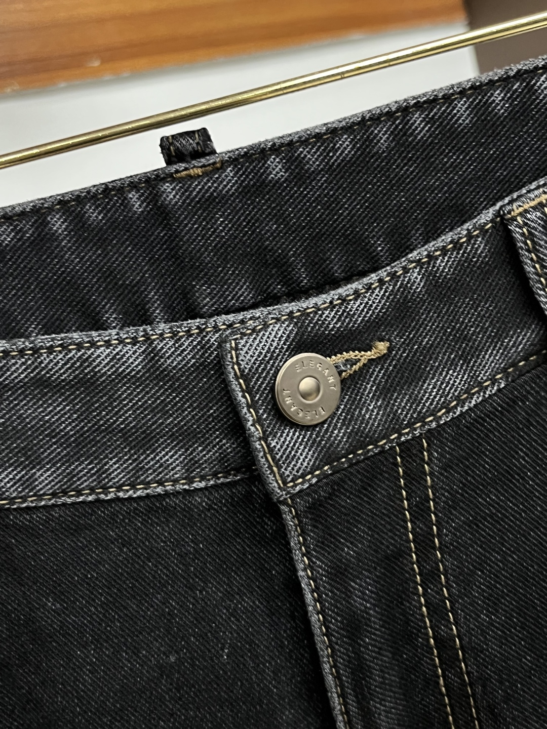 LV 2025年秋季最新品牛仔裤🔥出入专卖店无压力 专柜热销款 品味与价值共享 身穿着非常舒适 低调不失