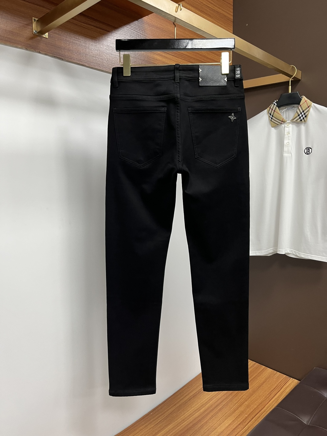 LV 2025年秋季最新品牛仔裤🔥出入专卖店无压力 专柜热销款 品味与价值共享 身穿着非常舒适 低调不失