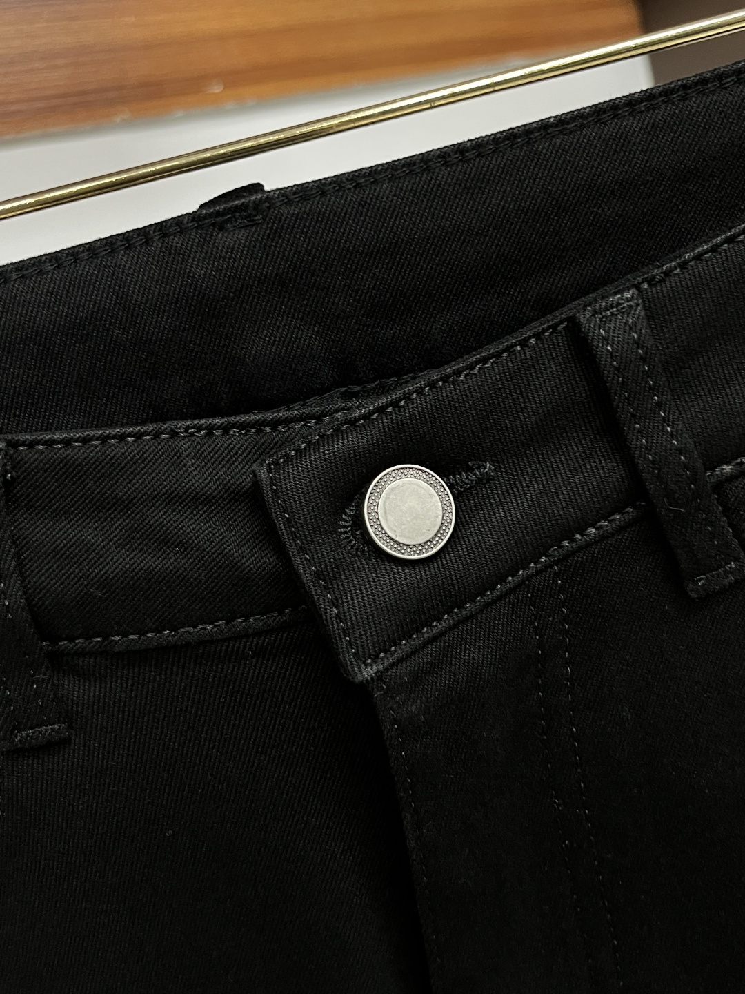 LV 2025年秋季最新品牛仔裤🔥出入专卖店无压力 专柜热销款 品味与价值共享 身穿着非常舒适 低调不失