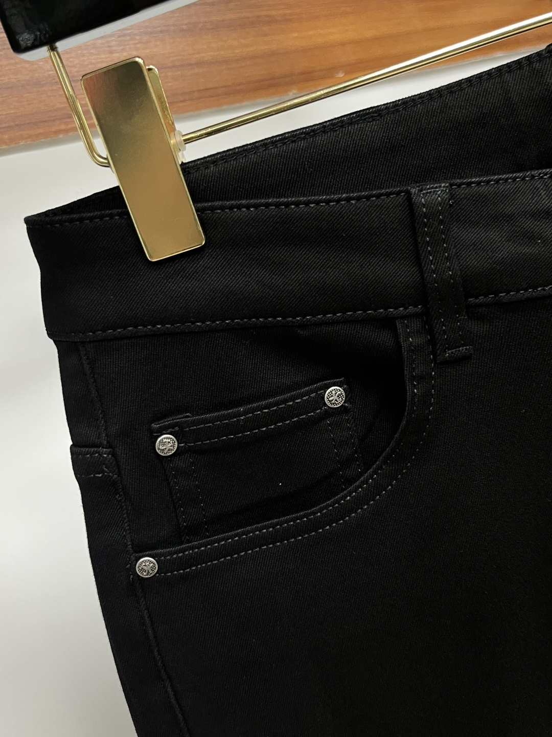 LV 2025年秋季最新品牛仔裤🔥出入专卖店无压力 专柜热销款 品味与价值共享 身穿着非常舒适 低调不失