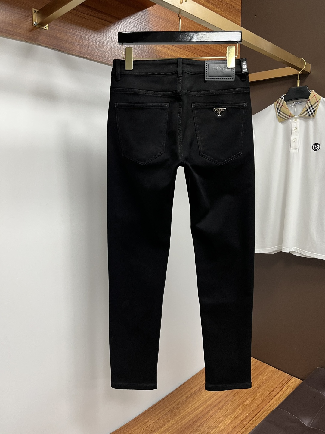 普拉达 2025年秋季最新品牛仔裤🔥出入专卖店无压力 专柜热销款 品味与价值共享 身穿着非常舒适 低调不