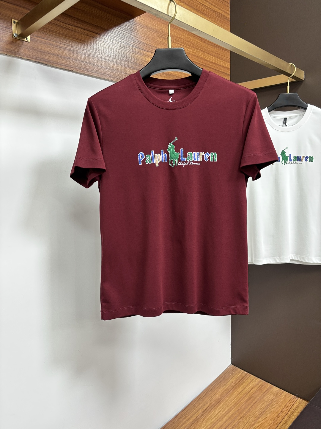 NO:757995,Paul Exclusively provides autumn new fashion casual round neck short sleeves, high-density pure cotton fabrics, advanced dense needle embroidery, high-end European original single T-shirts, trendy fashion casual half-sleeves, high breathability and comfort, impeccable details, brand element design concept, reflecting high quality. LS presents casual tailoring, and the upper body shape is awesome!  Size M-3XL,,T-shirt,tees,t-shirt,19860909保罗 独家专供秋季新款时尚休闲圆领短袖,高密度纯棉面料,高级密针刺绣、高端欧版原单T恤,潮流时尚休闲半袖 透气舒适度高,细节无可挑剔,品牌元素设计理念,体现高品质.LS呈现休闲裁剪,上身版型超赞！码数M-3XL,,T-shirt,tees，t-shirt,,Men's clothing