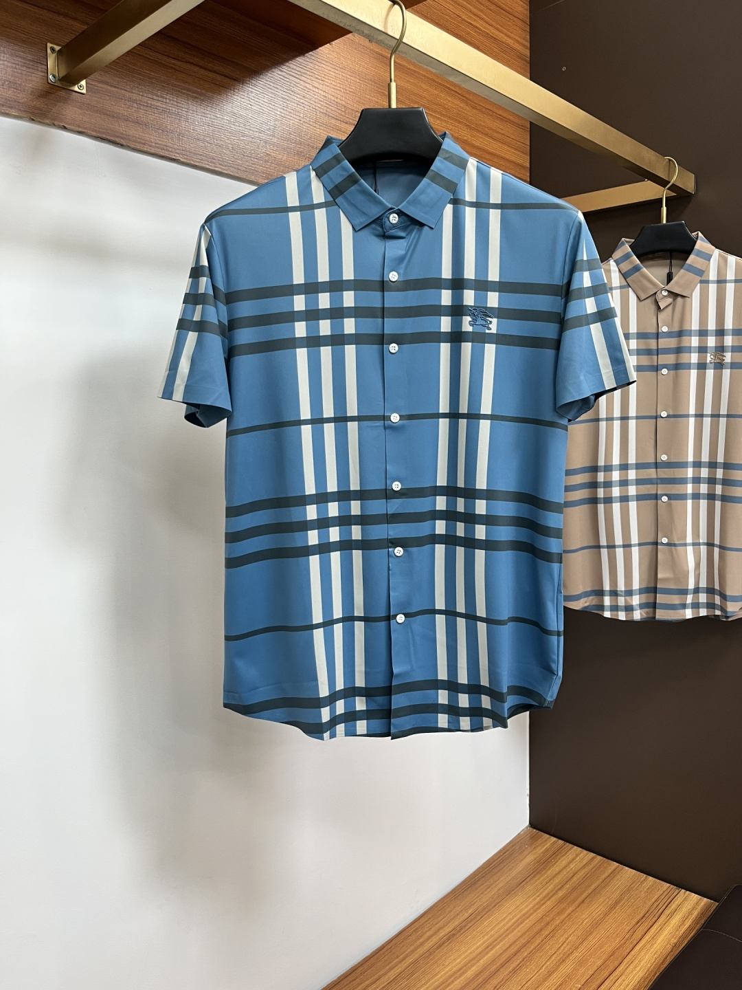 Alternative view of Burberry T-Shirt 09781