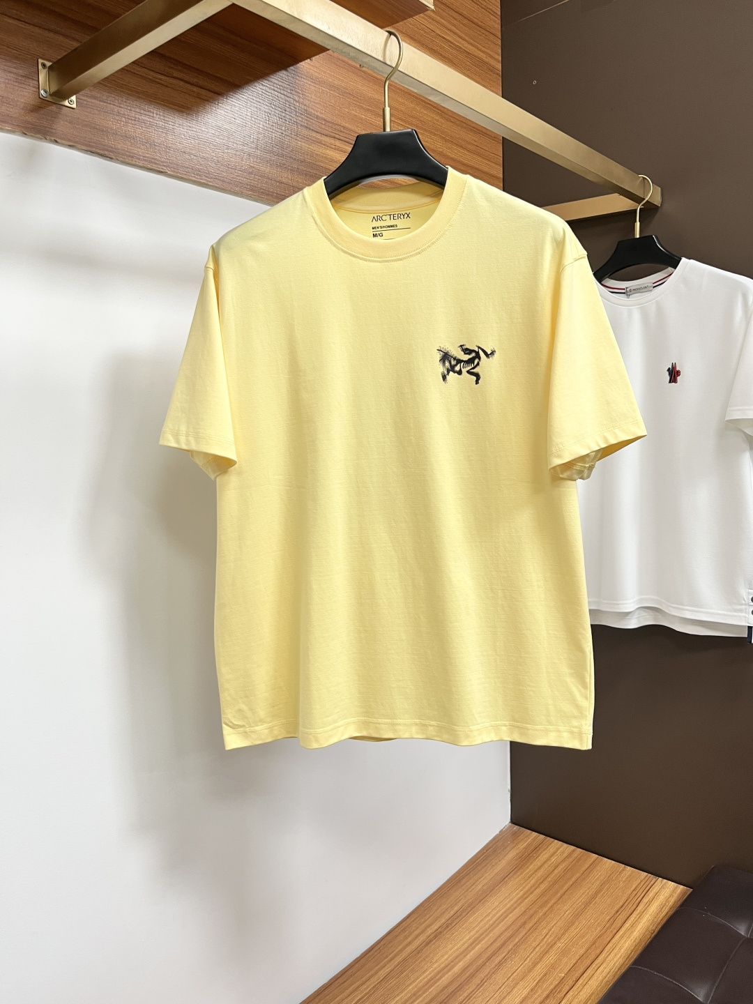 NO:849370,Arc'teryx 26 spring and summer new brand letter logo logo short-sleeved T-shirt, BG customized 80-count double-strand mercerized cotton fabric; two colors are available. Size S-2XL. Please state your height and weight when ordering, arc'teryx, T-shirt, tees, t-shirt,19860909始祖鸟 26春夏新品品牌字母徽标标识短袖T恤,BG定制80支双股丝光棉面料；两色齐发 尺码S-2XL 报单请报身高体重,arc'teryx,T-shirt,tees，t-shirt,,Men's clothing