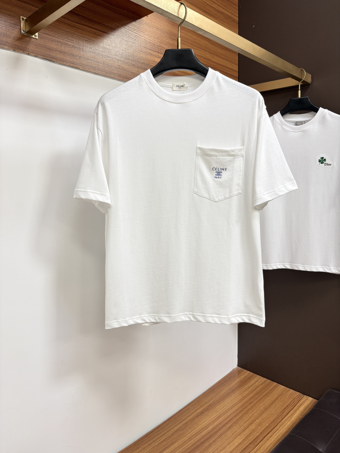 NO:956467,Celine 26 spring and summer new brand letter logo logo short-sleeved T-shirt, ST customized 80-count double-ply cotton fabric; two colors are shipped together. Size: S-2XL, please state your height and weight when placing an order, T-shirt, tees, t-shirt,19860909塞琳 26春夏新品品牌字母徽标标识短袖T恤,ST定制80支双股棉面料；两色齐发 尺码:S-2XL报单请报身高体重,,T-shirt,tees，t-shirt,,Men's clothing