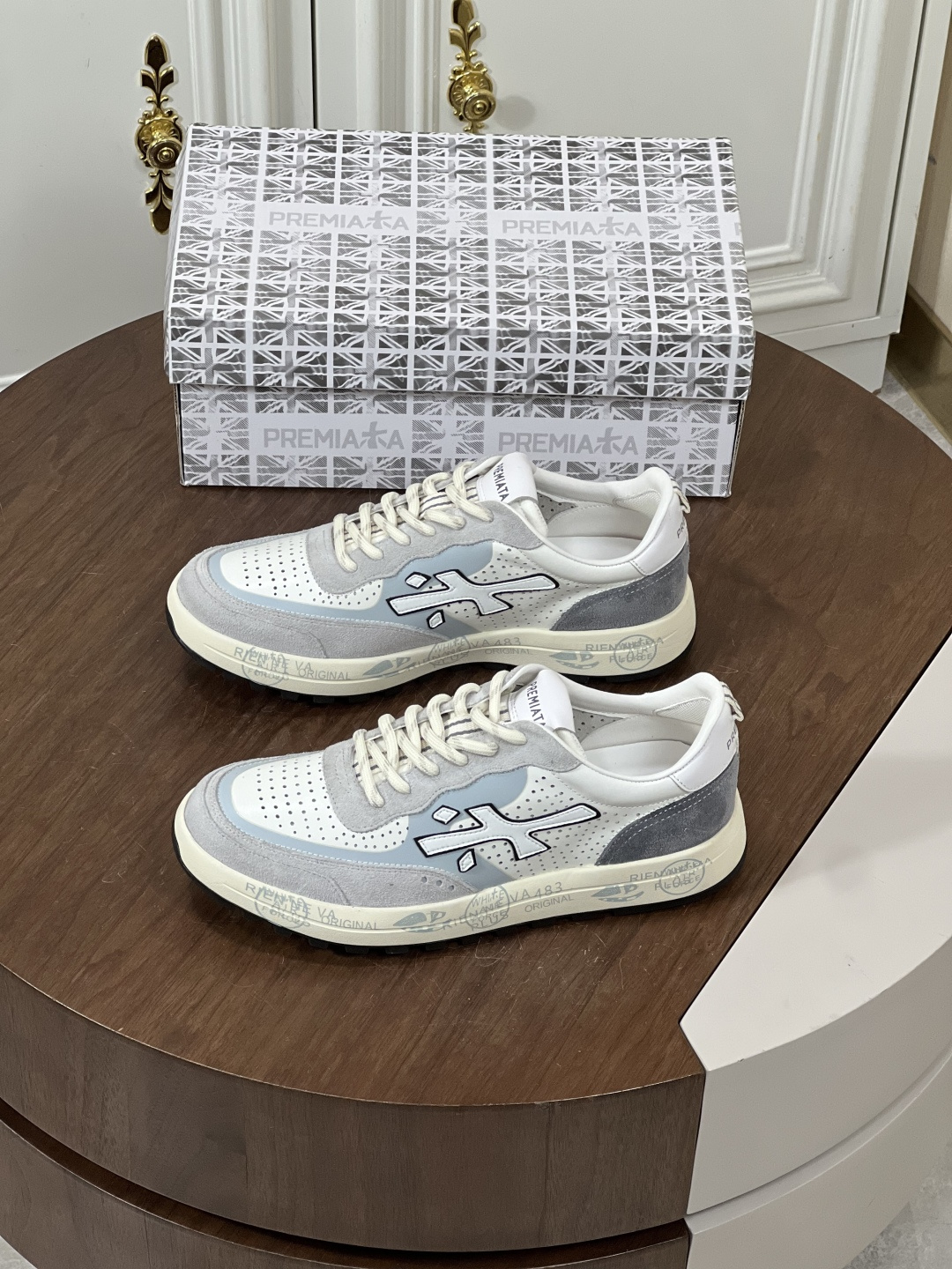 NO:348318,New products Pre*~Plamia~High-end men's wool sports and casual shoes~Italian shoe brand!  Original imported calfskin contrast color splicing design imported soft cowhide inner cowhide foot pad original combination rubber sole!  Size38-44 (38.45 customization), prada,cowhide19860909新品 Pre*～普拉米亚～高端男士羊毛运动休闲鞋～意大利鞋履品牌！ 原版进口小牛皮撞色拼接设计进口柔软牛皮内里牛皮垫脚原版组合橡胶鞋底！ Size38-44（38.45定制）,,prada,cowhide,Men's shoes