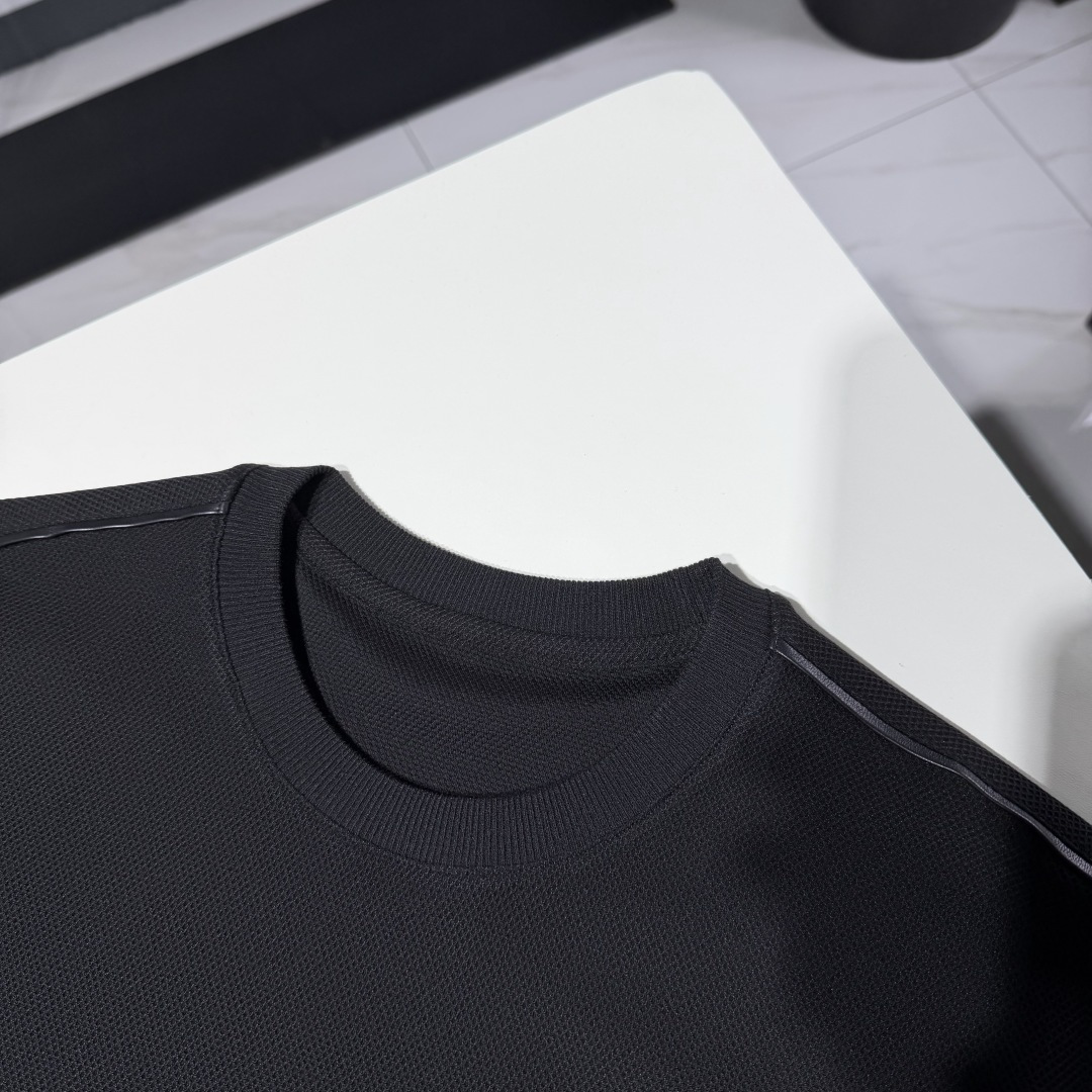 NO:818885,T-shirt details!  , Bottega Veneta-clothing,bottega veneta,tees,t-shirt,19860909T恤细节！,葆蝶家-服装,bottega veneta,tees，t-shirt,,Women's clothing