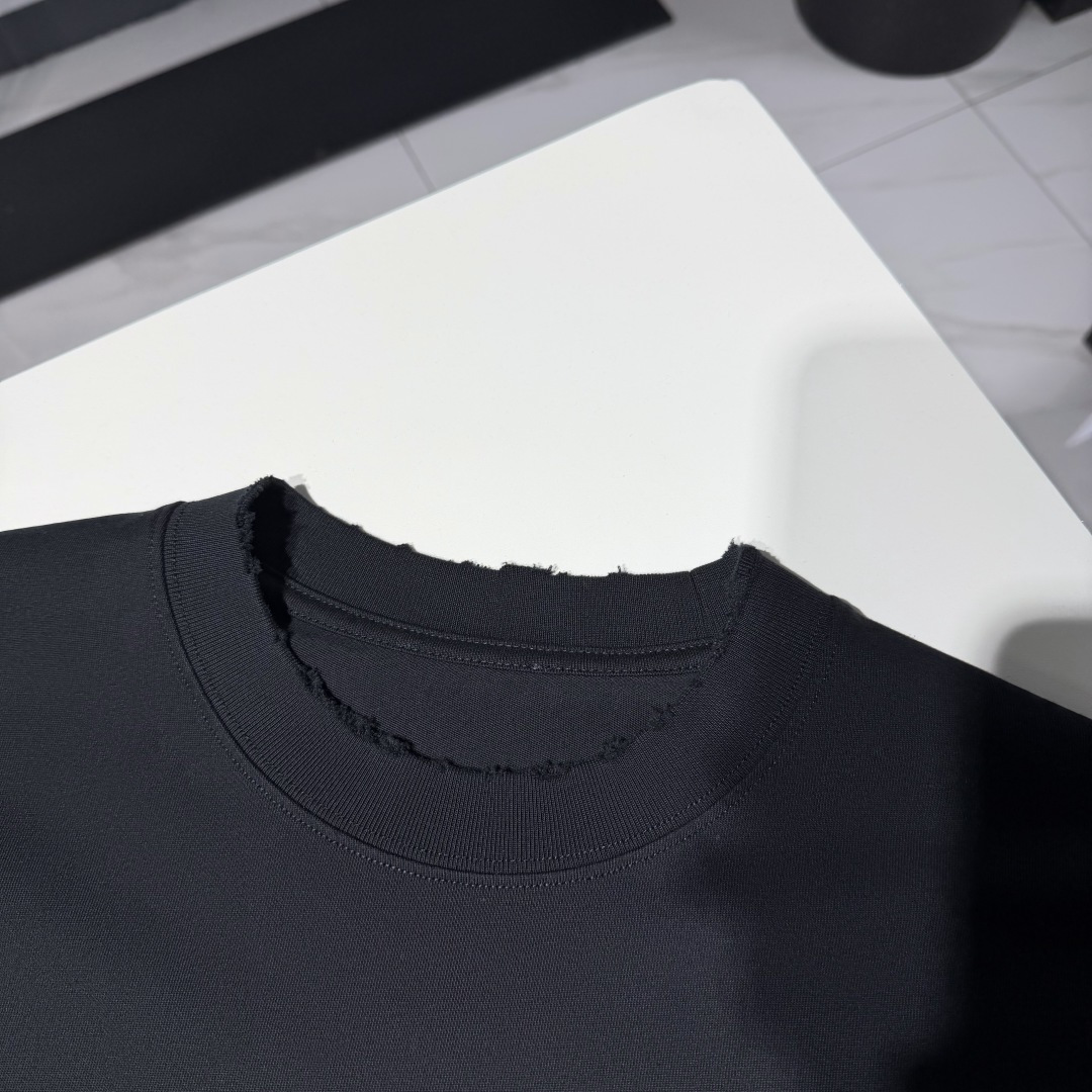 NO:817951,T-shirt details!  ,Balenciaga-clothing,balenciaga,tees,t-shirt,19860909T恤细节！,巴黎世家-服装,balenciaga,tees，t-shirt,,Women's clothing