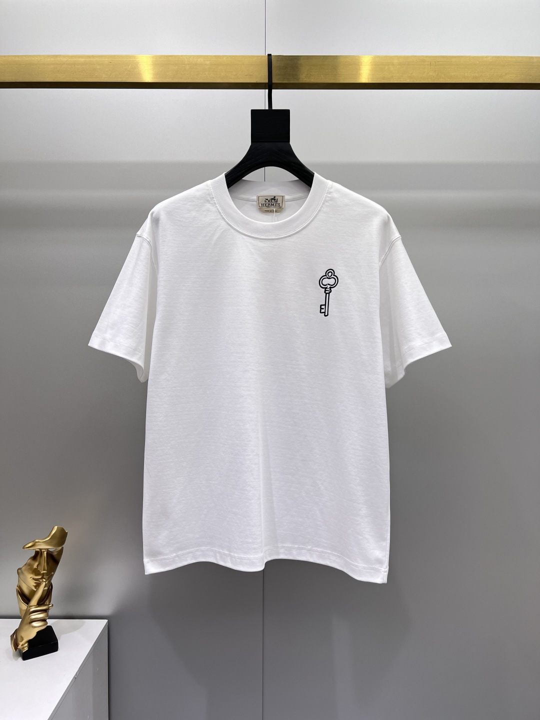P140 Hermès Hermes🌟nuevo estilo lanzamiento primero en boutique, camiseta de manga corta con cuello redondo, alta pers…