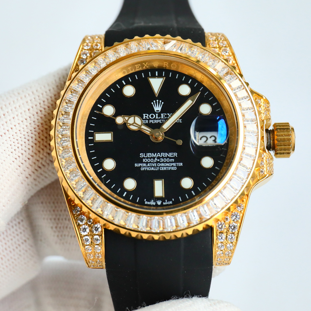 NO:150352,New Rolex ROLEX Black Myth (Wukong) series Yacht Series 40m Top toys poisonous goods, if you don’t like to hit the street watch water ghost, he is definitely your soulmate. Rolex’s most classic submersible series water ghosts are used as prototypes, and after secondary modification of the circle, the top-grade natural light stone is inlaid with large and shiny, extremely difficult. Currently, the most flashing process of the same material is the most beautiful. The movement uses a brand new imported automatic mechanical movement, super luminous literal, and tape specially customized molds to make elbow particles, which fully fits the case. The buckle is flexibly adjusted by 2cm inside the button, and the size is easy to adjust. Professional achievement is a future, once and for all. Size 40m mechanical watch,,,rolex19860909新款 劳力士 ROLEX 黑神话（悟空）系列 游艇系列40m 顶级玩物毒货,不喜欢撞款街表水鬼的你,他绝对是你的知音.用劳力士最经典的潜航系列水鬼作为原型,经过圈口的二次改装,然后镶嵌顶级天然皓石,大闪亮,难度极高, 目前同种材质最闪工艺.机芯采用全新进口自动机械机芯,超强夜光字面,胶带专门定制模具做弯头粒,完全贴合表壳.扣子内2cm灵活调节扣,轻松调节大小.专业成就未来,一劳永逸.尺寸40m机械腕表 ,,,rolex,Watch