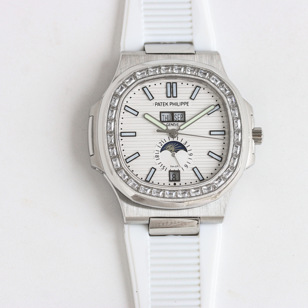 NO:714891,TW produces TW Factory Patek Philippe Nautilus series, new mold, new masterpiece, top V2 version, new VJ1 Nautilus 5726/1A high-end replica 1-1 TW launches new Patek Philippe PP 1. Upgrade the literal  The shading radiation of the letter has been corrected to make it deeper, the texture contrast is clearer, and the three-dimensional effect is stronger. The letter is a two-color penetrating letter. After half a year of research, it has been upgraded to a three-layer letter. This solves the problem that the white plate in the center of the V1 is not deep enough and the fonts are not printed correctly. At the same time, the incorrect position of the luminous feet of the V1 letter is corrected to enhance the luminous intensity. The genuine six-digit moon phase is white. Now the mold has been re-molded according to the original color, and the upgrade is consistent with the original!  2. Appearance upgrade: The case of the V2 version is polished and polished using CNC to restore the original craftsmanship one by one, without sparing every detail!  3. Upgrade the waterproof function and restore the nature of the diving watch!  The six-digit price of genuine products is beyond the reach of many watch lovers!  【TW】Watch factory gives you low price!  Buy 95% authentic products!  No words can be said to be worth the word 'like'. As long as you like it, it's worth it!  For the best luxury gift recommendation, please look for TW’s exclusive quality, patek philippe19860909TW 出品  TW Factory 百达翡丽 鹦鹉螺系列 全新开模全新力作顶级V2版本上新VJ1鹦鹉螺5726/1A高端复刻1-1 TW推出全新 百达斐丽 PP 1. 升级字面 修正字面底纹放射,使它更加深沉,纹路对比更清晰,立体感更强,字面为双色渗透字面,经半年研究现升级为三层字面,攻破V1中心白盘不够深沉,字体印刷不正问题,同时修正V1字面夜光丁脚位不正,加强夜光强度,正品六字位月相为白色,现已根据原装颜色从新开模,升级与正品一致！ 2.外观升级 V2版本表壳打磨,抛光全部走CNC一一还原正品工艺,不放过每一个细节！ 3.升级防水功能,还原潜水运动表的本性！ 正品六位数的价格让许多爱表之人望尘莫及！【TW】腕表工厂让你以低的价格！买到百分之95的正品！千言万语都抵不过“喜欢”二字,只要喜欢,那就是值得！送礼最佳奢华推荐请认准TW独家品质,,patek philippe,Watch