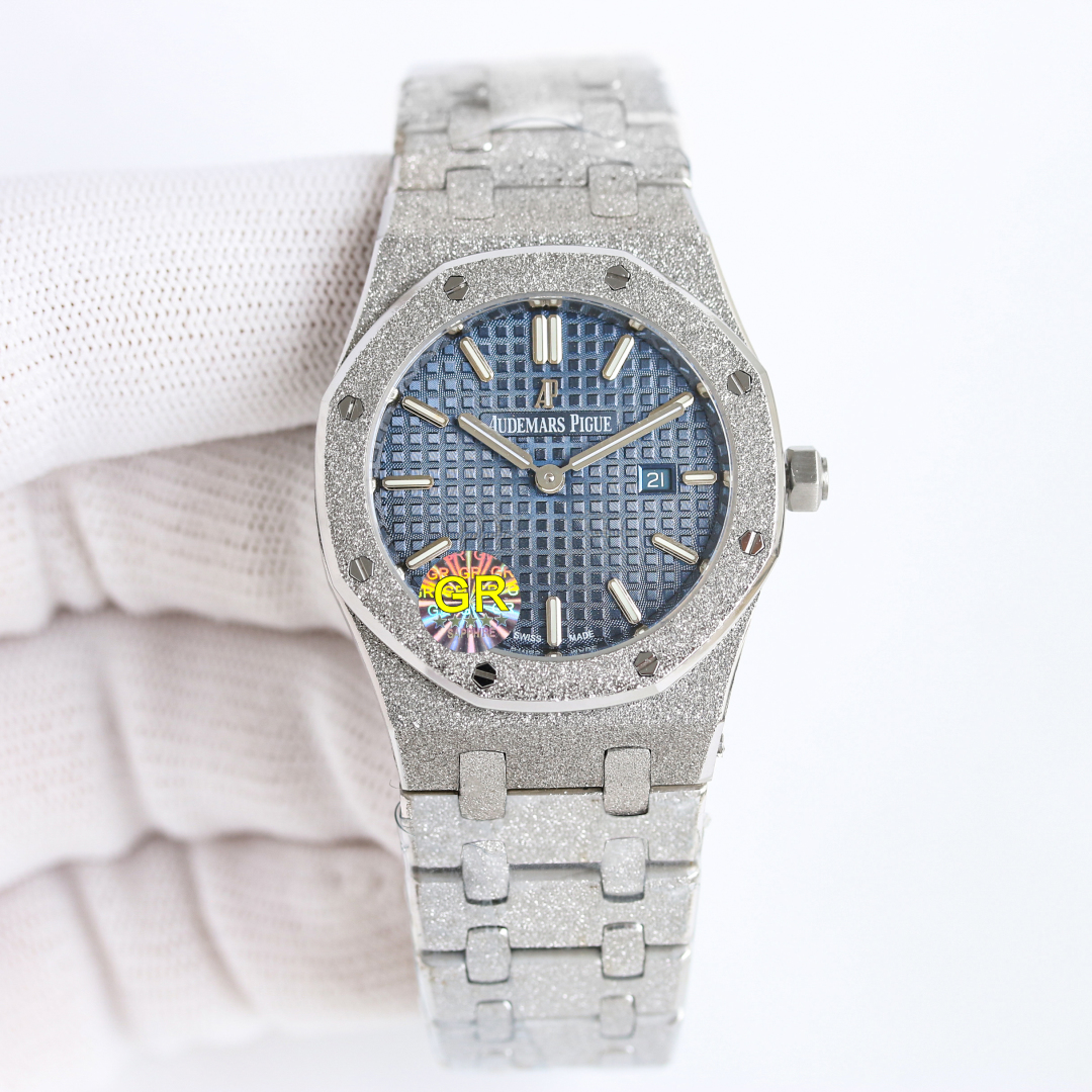Audemars Piguet Abby Royal Oaks Series Stone Wristwatch Review: Zenith Craftsmanship Shines