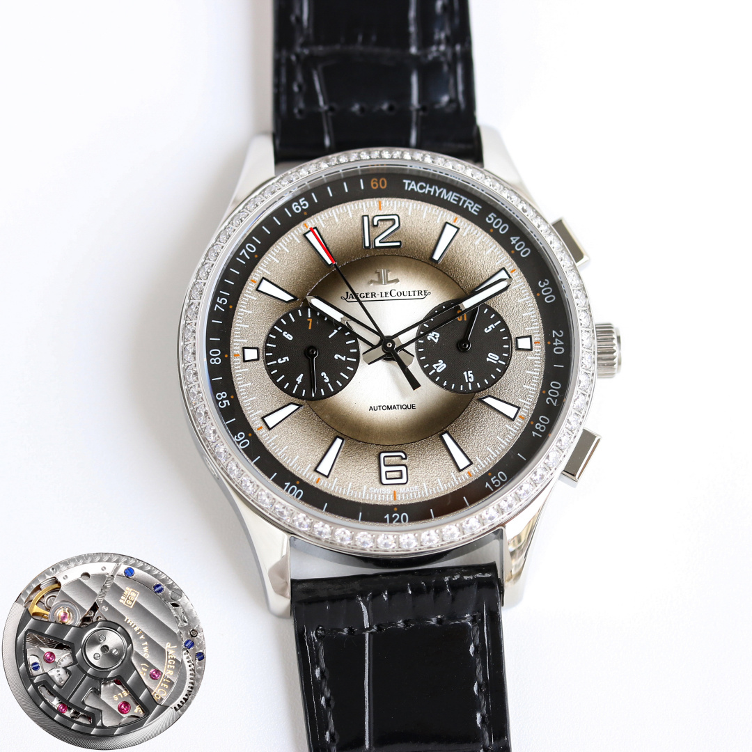 NO:389212,Produced by TW White Diamond Shell Gold Diamond Shell TW Factory JAEGER-LECOULTRE - Jaeger-LeCoultre JL Beichen series watch R55 is here ~!  [Excellent details] In order to pursue the effect of authentic and gentle jade, the watchmaker grinds carefully and produces fine work. The authentic mold is opened, and the 1:1 reproduction is perfectly consistent with the authentic product. It is made of 316L stainless steel and is made of top CNC craftsmanship, which is exactly the same as the original craftsmanship, making its overall literal texture better. The watch size is 42mmX11.00mm, the custom movement model is 761, and the waterproof depth is 50m dial team breaks through the multi-layer technical bottleneck, strives for perfection, strives for perfection, and restores the sun radial pattern 1:1. The strap is made of top 904L stainless steel, and the original steel folding buckle further shows the luxurious temperament of this watch. It is suitable for all business occasions, simple, refined and elegant!  The best luxury recommendation for gifts, please be sure of TW exclusive quality, jaeger-lecoultre19860909TW 出品 白钻壳 金钻壳  TW Factory JAEGER-LECOULTRE——积家 JL 北宸系列腕表 R55 儒雅而至~！【精彩细节】 表壳打磨为了追求正品温润如玉的效果,制表师精磨细造,慢工出细活. 正品开模,1:1复刻完美与正品一致,采用316L精钢材质打造和CNC顶级工艺打磨,与原装工艺效果如出一辙,使其整体字面质感更佳.腕表尺寸42mmX11.00mm 机芯型号订制机芯改761,防水深度50m表盘团队突破多层技术瓶颈,力求完美,对12个刻度细节精益求精,1:1还原太阳放射状饰纹. 表带采用顶级904L精钢所制,原装精钢折叠扣更显示这块腕表的豪华气质.适合各种商务场合,简敛精致不失优雅！送礼最佳奢华推荐请认准TW独家品质,,jaeger-lecoultre,Watch