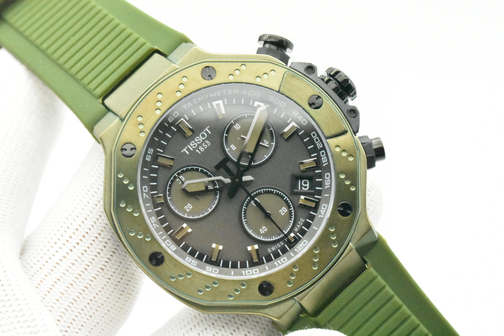 T141.417.37.061.02 TISSOT Watch Review: Red, Black, Green – New Deliveries with Swiss Core