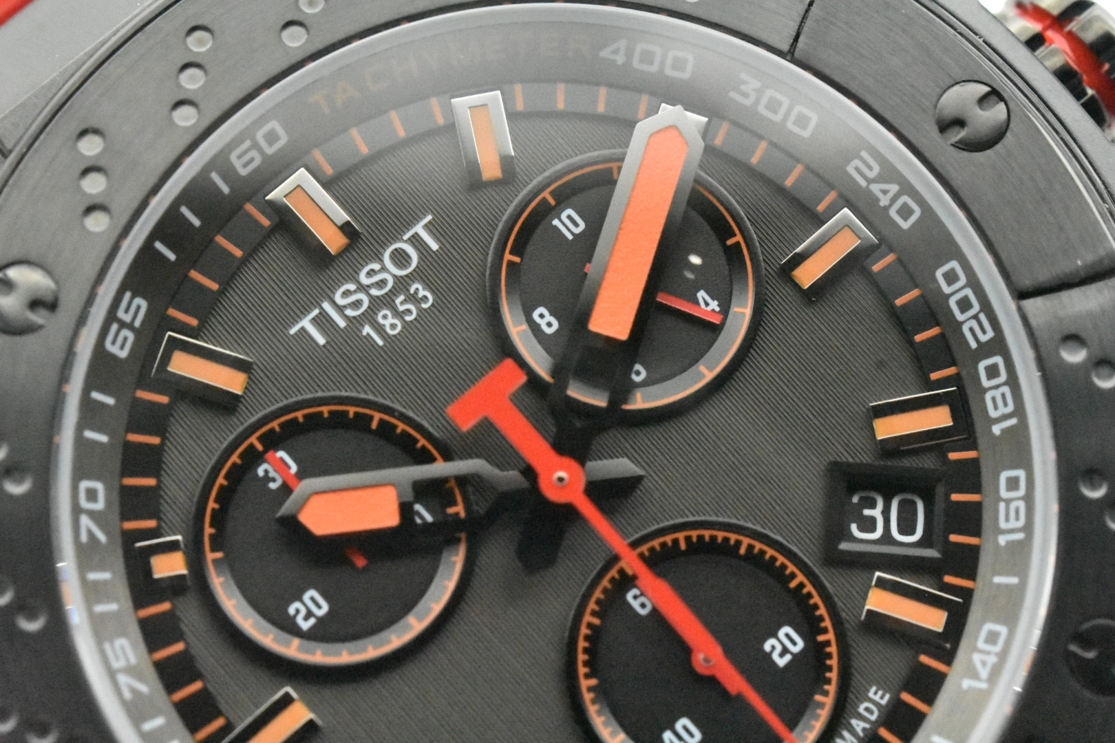 T141.417.37.061.02: New Tissot Watch with Swiss Core and Unique Design - 图片 5