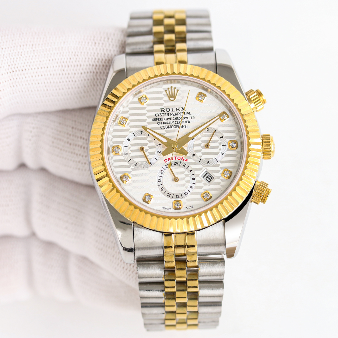 NO:150922,Gold Highest Version Rolex/Complex Series Six-Pin Multifunction Watch. 1. Equipped with original imported weekly and month moon phase kinetic energy function movement mechanical watch!  2. The dial uses classic and exclusive inner shadow luminous Rome as the scale to show the luxurious temperament of this watch. 3. The strap uses an imported 316 steel belt watch!  4. The watch mirror uses a double sapphire mirror with a perspective bottom cover!  5. Diameter 41m/10m The watch functions combine week/month/date/moon/sun and other functions, and the best men's business watch is truly standard!  It is a representative work of high-end watches, and is a multi-functional mechanical watch.19860909金 最高版本  劳力士/复杂系列六针多功能腕表. 1、搭载原装进口 星期月份月相动能功能机芯机械表！ 2、表盘上采用经典独家内影夜光罗马 作为刻度更显示出这款腕表的华贵气质, 3、表带采用进口316钢带腕表！ 4、表镜采用双卜蓝宝石镜面,透视底盖！ 5、直径 41m/10m 腕表功能汇集星期/月份/日期/月亮/太阳等功能于一身,最佳男士商务腕表真正的标配！为高端腕表的代表之作,荣誉出品多功能机械腕表,,,rolex,Watch