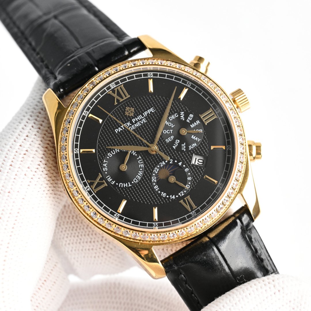NO:151045,Gold Highest Quality Patek Philippe-PP Complex Function Timepieces cooperate sincerely with PPF factory!  A fine work!  (Real photo) Patek Philippe is paired with imported multi-function movement (0 rework) function (24 hours, Sunday, sun, stars, month) imported 316 stainless steel!  Paired with calfskin imported from Italy!  Original pin buckle!  Size 41mm, wear-resistant and scratch-resistant sapphire glass!  Super deep waterproof 50 meters!  Simple but not simple!  You can never have a Patek Philippe, you are just keeping it for your descendants. (Please promise. The product has better luster and exquisite texture. The dial is lifelike. The shell cover technology is all the master's level light body test. In addition, the new era machine high-quality multifunctional mechanical watch, patek philippe, cowhide19860909金 最高品质 百达翡丽-PP 复杂功能时计与PPF厂诚意合作！精品之作！（实拍图）Patek Philippe 搭配进口 多功能机芯（0返修）功能（24小时,星期,日星辰,月份）进口316精钢！搭配意大利进口小牛皮！原装针扣！尺寸41mm,耐磨防刮蓝宝石玻璃！超强深度防水50米！简约而不简单！你永远无法拥有一块百达翡丽,你只是在替你的后代保管他. (慎重承诺 产品实物光泽手感更佳精湛 字盘刻度栩栩如生 壳套工艺都是宗师级别轻身检验 加上新时代机器高多功能机械腕表,,,patek philippe,cowhide,Watch