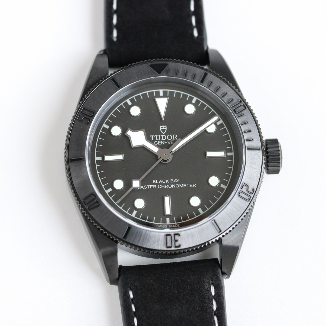 帝陀碧湾黑武士背透腕表 暗夜之眼