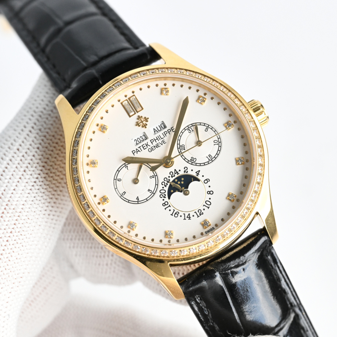 NO:387963,Production of TW, White Shell, Gold Shell, TW Factory Patek Philippe PP R76 Super Complex Function Timepiece 5327, series watches, the most classic style in the perpetual calendar. The watch diameter is 42mm in formal wear, and the size is moderate, suitable for all kinds of industry people. The dial is elegant and decent, with uniform layout. Although there are many functions, it does not make people feel complicated. The sun shines with gold three-dimensional Breguet digital scale and willow leaf hand makes people feel even more lit. The dial is displayed at 3 o'clock, the dial is displayed at 24 hours a day of moon phase, and the 9 o'clock is displayed at weekly. The overall layout of the dial is wide and not compact, very elegant. 9100 5327 and equipped with Cal.324 Q automatic winding movement, transparent back, provide 48 hours of power reserve, waterproof depth of 30 meters, meeting daily life needs.  In addition, paired with an Italian cowhide strap and a PP iconic lantern buckle, the retro and elegant feeling is full. This 5327 is a formal watch, and you can choose from a dial in various colors. It is good to wear black, white and gray formal wear, and it is also possible to wear daily and casual. A classic work of art, a perfect collection. Patek Philippe's exclusive words cannot own a Patek Philippe, we are just keeping it for the next generation. But let me ask you who loves watches, who doesn't want to own a Patek Philippe? This may be the starting point or even the end point of the original intention of many watch lovers. If there is an opportunity to appear in front of you, then cherish it!  The best luxury recommendation for gifts, please identify TW exclusive quality, breguet, patek philippe, cowhide19860909TW 出品 白壳 金壳  TW Factory 百达翡丽 PP R76 超级复杂功能时计5327、系列腕表,万年历中最经典的款式. 表径为正装42mm,大小适中,适合各类行业人士,表盘布局大方得体,布局均匀,功能虽多却不让人觉得繁杂,日辉纹搭配金质立体宝玑数字刻度和柳叶指针更让人觉得眼前一亮. 表盘3点位置为日历显示,6点位置为24小时真月相显示,9点位置为星期显示,盘面整体的布局,宽阔不紧凑,非常典雅.9100 5327及搭载Cal.324 Q自动上链机芯,背透,提供48小时动力储存,防水深度30米,满足日常生活所需. 另外,搭配意大利牛皮表带,带PP标志性灯笼扣,复古儒雅的感觉拉满. 这款5327、属于正装表,各色表盘任君选择,搭配黑白灰正装都不错,日常搭配休闲也可. 一件经典的艺术品,一件完美的收藏品.百达翡丽的专属语谁都无法拥有一块百达翡丽,我们只是为下一代保管.但试问爱表之人,谁不愿意拥有一块百达翡丽呢,这或许是很多爱表之人初心的起点,甚至是终点.如果有个机会出现在你面前,那么就好好珍惜吧！送礼最佳奢华推荐请认准TW独家品质,,breguet,patek philippe,cowhide,Watch