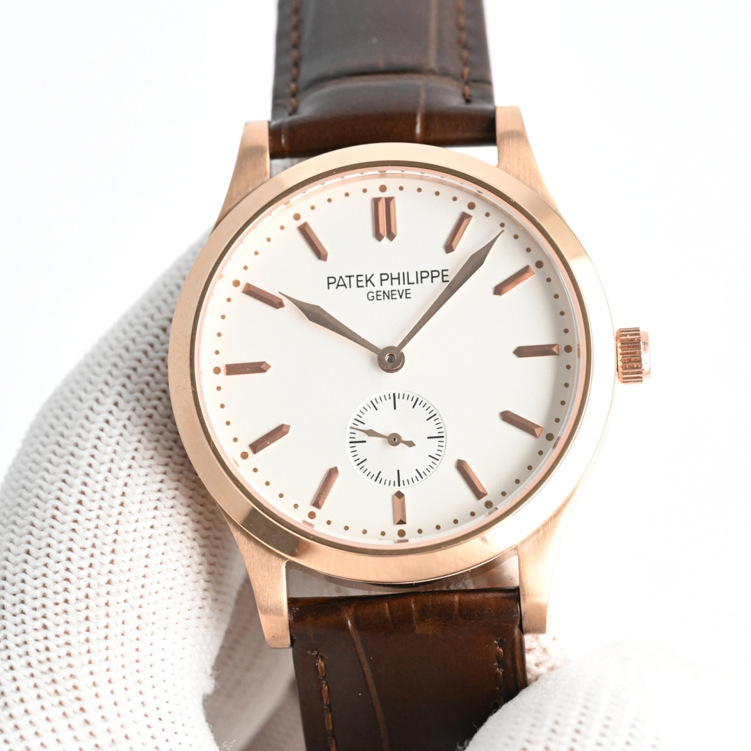 NO:394500,Produced by TW, White Gold Patek Philippe PP R76 Two and a half needles PATEK PHILIPPE adopts a unique dial design. It is a more upscale and luxurious watch. When you first know Patek Philippe, you will be looking forward to one day to have it. If you wear Patek Philippe, you will be smooth sailing and will be developed. You deserve it. Welcome to comment!  !  Adopt a customized version of Cal.R 27 PS automatic movement - thinner and more stable. (zero rework) size 40mm, sapphire glass (never scratched), 316 stainless steel case, imported calfskin belt original pin buckle, power reserve 48 hours, waterproof depth meter. Quality of the factory!  Welcome to reprint. Please confirm the exclusive quality of TW, patek philippe, cowhide19860909TW 出品 白 金 百达翡丽 PP R76 两针半 PATEK PHILIPPE 采用独特的表盘设计 搭配而来的是更高档奢华的腕表, 初识百达翡丽必憧憬有朝一日能拥有它,戴上百达必顺风顺水必发达,你值得拥有,欢迎评鉴！！采用定制版Cal.R 27 PS自动机芯——更薄,更稳.（零返修）尺寸40mm ,采用蓝宝石玻璃（永不刮花）,材质316精钢表壳,配进口小牛皮皮带原装针扣,动力储存48小时,防水深度米.大厂品质！欢迎转载 送礼最佳奢华推荐请认准TW独家品质,,patek philippe,cowhide,Watch