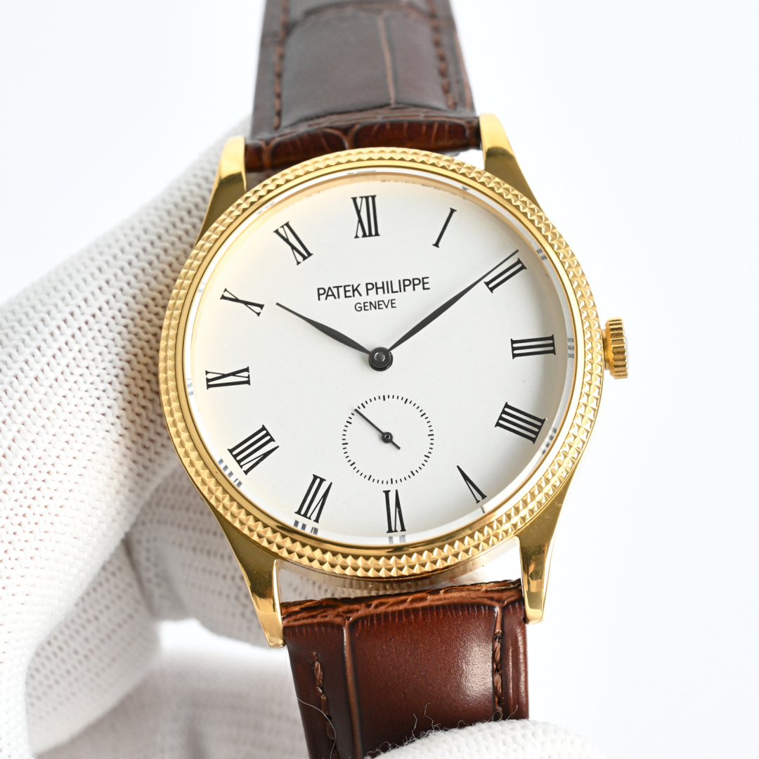 NO:336396,Gold PP Factory Patek Philippe-PP Classical Watch Series-3919 watch debuted, perfectly restoring the unique texture and simple style of the king in the watch!  [Details are upgraded as follows] 1. The watch is 39mm in size, the size data perfectly matches the authentic product, it is lightweight to wear, restore the authentic experience. Two and a half needles 2. The glass uses a pot-cover dome glass that is consistent with the original, and is specially coated with a double layer of anti-stun and impermeable coating. 3. The edges of the dial logo and pointer are all hand-touched chamfered (it is very difficult to do with one set of process), and then the rhodium plating process is used to ensure that the gloss and texture are no less than the original. 4. The movement uses (30-PS) power reserve for up to 42 hours 5. The strap is classic Italian calfskin strap, exquisite workmanship, matched with the original pin buckle mechanical watch,,,patek philippe,cowhide19860909金 PP Factory 百达翡丽-PP 古典表系列——3919 腕表震撼登场,完美还原表中王者的独特质感和简约格调！[细节升级如下] 1.腕表尺寸39mm,尺寸数据完美吻合正品,佩戴轻便,还原正品体验.两针半 2.玻璃采用与原装一致的锅盖型穹顶玻璃,特镀有双层抗眩晕增透镀膜. 3.表盘标识和指针的边沿全部采用手工润饰倒角（一套工艺下来非常不易）,之后再采用镀铑工艺处理,确保光泽度和质感不亚于原装. 4.机芯采用(30- PS)动力储存长达42小时 5.表带经典意大利小牛皮表带,做工精致,搭配原厂针扣机械腕表,,,patek philippe,cowhide,Watch