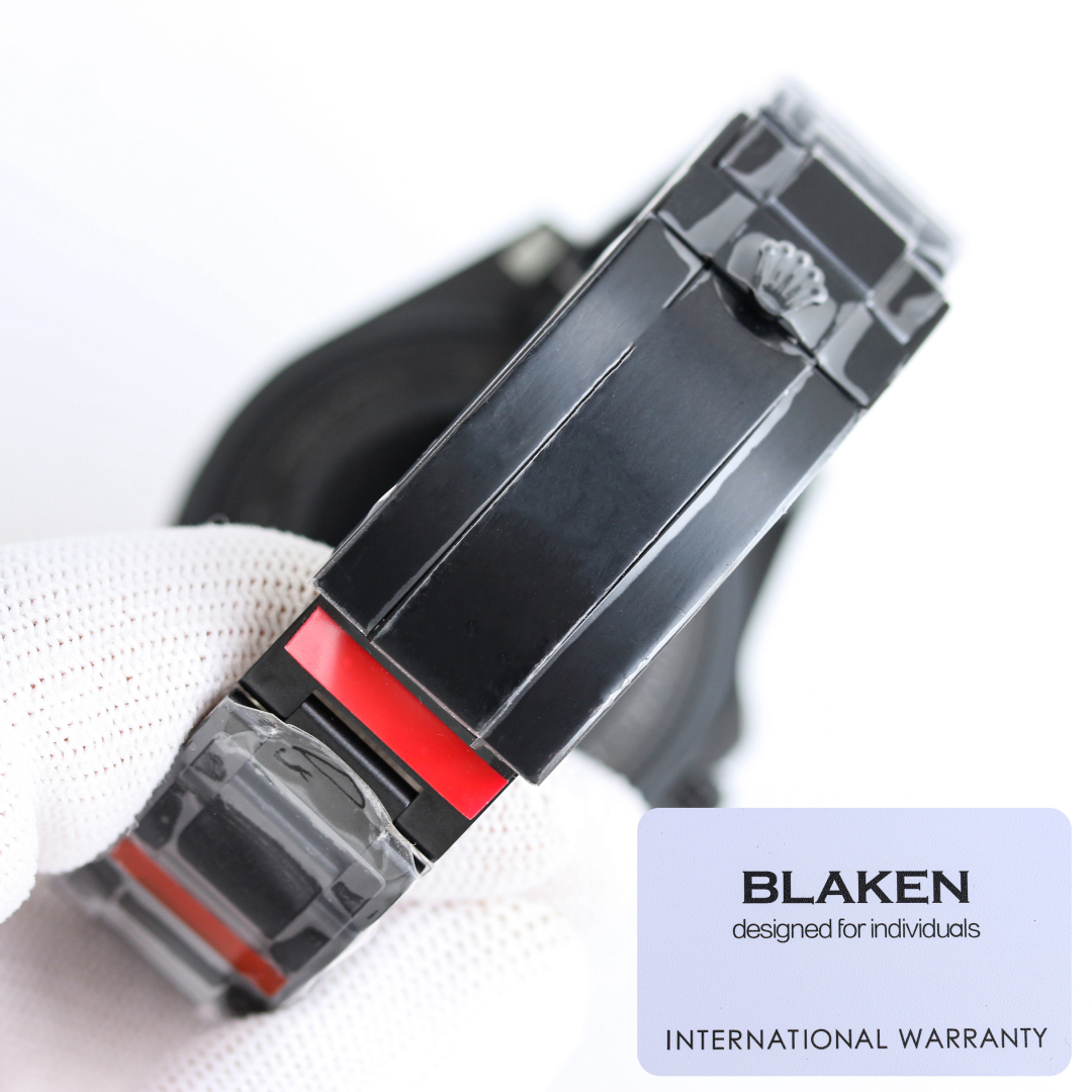 BKL 44mm深潜型大鬼王 劳力士 ROLEX 鬼王44系列 🎮B33 敢于尝试 再创新潮——BLAKEN劳力士SEA深潜系列海外定制版——据广大表友强烈要求深度改装。BLAKEN大胆推出——全黑化处理,具有特殊意义的劳力士——“红绿/蓝魔”秉承鬼王坚实,升级可微调一体化拉牙扣子!🎮 稳定,耐用的基础,采用PVD真空负离子磨砂电镀技术,外加一层坚硬的黑色外衣,不仅更加抗磨,而且采用丹东3135一体机芯!经久稳定,黑色内影和秒针有画龙点睛之意,赋予其显眼,独特的一面。灵感来自海外著名改装机构——BLAKEN致力延续劳力士永恒的经典,让“好”变成“经典”!🎮S1精致推荐男士机械腕表