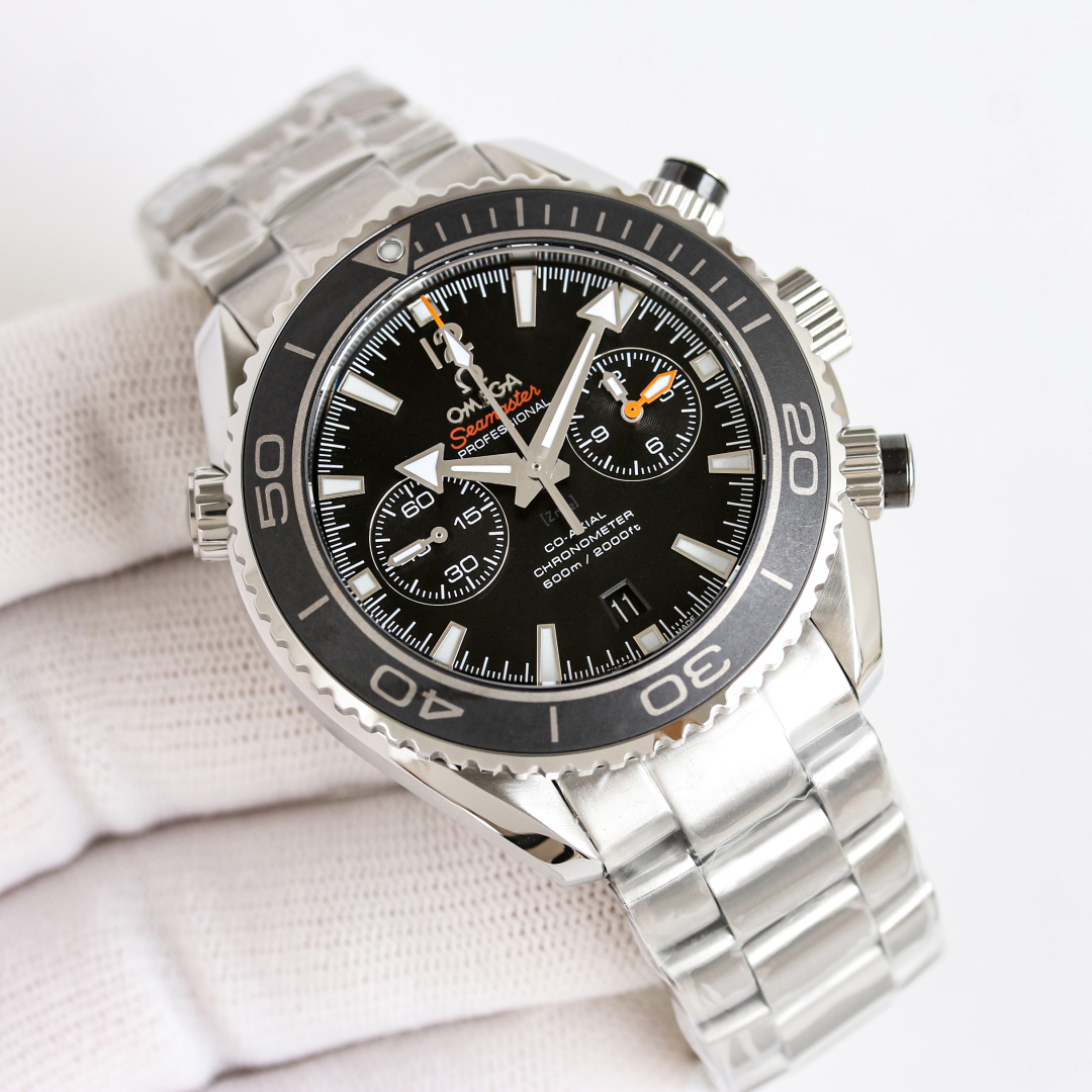 NO:387717,TVS Produced by Belt/Tape Model Steel Belt Model TVS Factory OMEGA OB2 Haima Universe Mine Men's Clock (45.5mm) Watch The real original one-to-one opening mold, all functions and appearance are consistent with the original (3-digit chronograph minute hands, two needles are 0, 6-digit chronograph at the same time, 9-digit small seconds) Details Haima Series 1-ring custom ceramic ring for mouth color, made using original imported ceramic inlaid platinum firing method Langcai oil filling two processes 2 literal process using the same ceramic fine grinding surface as the original, customized fine grinding arrow pointer, hand-filled long-term luminous 3 Equipped with the new 9900 fully automatic chronograph movement, dual-T shock-resistant Omega unique black balance process. Synchronized original super long 72-hour standby All chronograph functions replicate original functions  [4] Paired with the original natural rubber strap, it is made of selected clarity 316L steel, fine grinding and adjustable stretching buckle / steel strap is made of 316L stainless steel cnc grinding process, complex process, ingenious creation, and a perfect reproduction for all watch friends: the classic tempered by time~ tribute to the ocean work ｛TVS pioneer work must be a boutique｝The best luxury recommendation for gifts, please recognize TVS exclusive quality, omega19860909TVS 出品 皮带/胶带款 钢带款  TVS Factory 欧米茄 OMEGA OB2 海马宇宙米男士计时（45.5mm）腕表 真正的原版一比一开模,所有功能及外观与原版一致（3位计时分针,归0时两支针同时归0,6位计时,9位小秒） 细节方面 海马系列 1圈口彩用定制陶瓷圈 采用原装进口陶瓷镶铂金烧制法琅彩填油两道工艺制作 2字面工艺采用与原装一样的陶瓷精磨面 定制精磨箭头指针、手工填充长效夜光 3搭载全新9900全自动计时机芯,双T抗震欧米茄独特黑摆轮工艺.同步原装超长72小时待机 所有计时功能复刻原装功能 [4]搭配原装天然橡胶表带采用精选净度316L钢材,精打细磨可调节伸拉扣 /钢带采用316L精钢 cnc 打磨工艺 工艺复杂 匠心打造 为各大表友独献完美复刻:时间的淬炼的经典~致敬海洋之作  ｛TVS先锋之作 必属精品｝送礼最佳奢华推荐请认准TVS独家品质,,omega,Watch