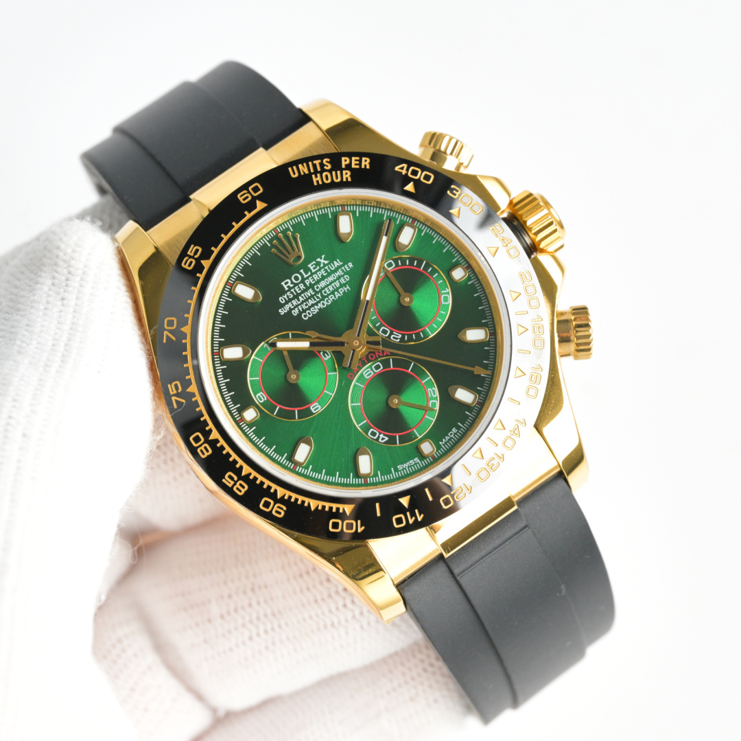 NO:394155,Produced by SJ, 18k gold package, spot supply ROLEX-RW1 Ditona series GTC China National Inspection and Inspection Certificate, available for online checking!  When adjusting in one gear, the original mold is opened with a dial size of 40mm. The thickness is closest to the original on the market. The solid outer ring continuous metering speed scale on the market (using real ceramic technology, scratching and never fading, the texture is the same as the original). The font and the disc logo adopt a superimposed printing process, and there will be a slight bulge when viewed from the side. The background color pattern of the disc has been filtered and corrected countless times to ensure that it is 100% consistent with the original. The Rolex metal LOGO on it is opened separately, whether it is three-dimensional or round, can be PK original. Easy to read Chroma light luminous display is equipped with long-term luminous substance. The mirror flat sapphire crystal glass is anti-scratch, and the effect is never ghosted, which is consistent with the authentic. The six-character authentic product is consistent with the anti-counterfeiting small crown (note the details) The buckle is made of imported stainless steel 1:1 loose pieces. The inside of the lasagna  Corrosion Rolex steel stamps External authentic buckle safety rings, perfect in every detail!  S1 exquisitely recommended men's multifunctional mechanical watch, rolex19860909SJ出品  18k包金 现货供应 ROLEX-劳力士 RW1 迪通拿系列 GTC中国国检检测证书,联网可查！一档调时 表壳原版开模,表盘尺寸40mm.厚度目前市面上最接近原装的 陶质实心外圈连计速刻度（采用真陶瓷工艺 刮不花 永不退色 质感和正品一致）功能盘字体和盘面logo采用叠加印刷工艺,从侧面观察会有微微隆起之感.盘面的底色纹路经过无数次过滤改正,确保百分百吻合与原装. 其上的劳力士金属LOGO单独开模,无论是立体感还是圆润度均可PK原装 易读Chroma light夜光显示 配长效夜光物质.表镜平形蓝宝石水晶玻璃 抗刮损,效果绝不重影,吻合正品.六字位正品一致的有防伪的小皇冠（注意细节）表扣采用进口精钢1:1散件打磨而成 拉沙内侧 腐蚀劳力士钢印 外置正品一模一样的表扣保险环,完美在每一个细节！ S1精致推荐男士多功能机械腕表,,rolex,Watch