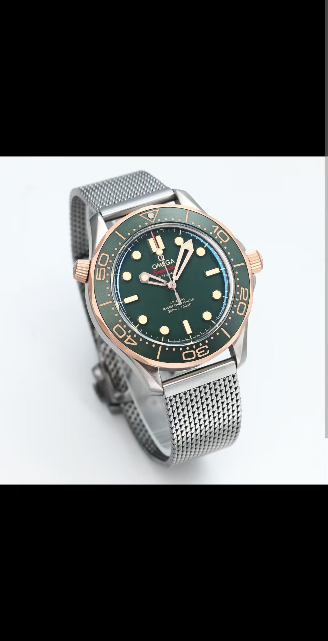 NO:641136,Produced by ER, ER Factory's new masterpiece inherits the craftsmanship of OMEGA Seamaster Series Bond 007-No Time to Die] Exclusive customized version!  The LX6 watch case is made of high-quality titanium alloy, which is lightweight, strong and wear-resistant, and not easy to oxidize and corrode. It will still look like new after being worn for a long time!  Hand-ground crystal sapphire pot cover glass, shiny and scratch-resistant, extraordinary glass coating. Exclusively customized 8806 movement, functions are consistent with the original version, with super long 72 hours of kinetic energy!  The same finely ground mesh belt as the original, with all the details in place, the color of the bezel and dial matched, and the top ice blue luminous display!  ER boutique is on sale in limited edition, the same style as the James Bond star, welcome to taste it!  When you place an order, you will get a pair of original canvas straps for free!  Luxurious and exquisite recommended men's mechanical watches. The best luxury recommendations for gifts, please look for ER's exclusive quality, omega19860909ER 出品 ER Factory 全新力作匠心传承 OMEGA 欧米茄 海马系列 邦德007-无暇赴死】独家定制版本！LX6 表壳采用精品钛合金材质,具备轻便、坚固耐磨、不易氧化腐蚀的特性,长久佩戴依旧光采如新！ 手工精磨水晶蓝宝石锅盖玻璃,闪亮耐刮,非普通玻璃镀膜 独家定制8806机芯,功能与原版一致,超长72小时动能！ 原版一致精磨网带,细节到位,表圈、表盘颜色对版,顶级冰蓝夜光显示！ ER精品限量发售,詹姆斯邦德明星同款,欢迎品鉴！下单即送原版帆布表带一副！奢华精致推荐男士机械腕表 送礼最佳奢华推荐请认准ER独家品质,,omega,Watch