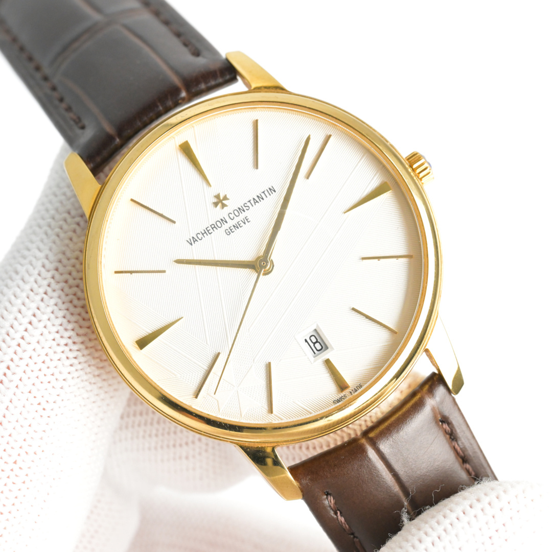 NO:392305,Produced by TW, White Shell, Gold Shell, TW Factory, the highest replica of the market, Vacheron Constantin VC inheritance series 85180 watches!  R63 1 [Case] ​​Size 40MMX9MM, perfect round case, paired with a micro-solar lug design, makes it more suitable for the wearer's wrist. Each finished shell cover needs to be strictly controlled by MK to restore the unique texture of the authentic product. 2 [Movement] Steel wheels and other parts are carefully decorated by MK watchmakers, and the automatic rotor is plated with 18k gold, which maximizes the original exquisite craftsmanship level. 3 [Watch mirror] The two sapphire glass mirrors on the front and back are both anti-disiasing coatings. 4 [Watch strap] Double-layer Italian calfskin, paired with Malta cross pin buckles. Sincere work Welcome to taste!  The best luxury recommendation for gifts, please identify TW exclusive quality, vacheron, cowhide19860909TW 出品 白壳 金壳  TW Factory 市场最高复刻 V4升级版本 江诗丹顿 VC 传承系列85180腕表！R63 1【表壳】尺寸40MMX9MM,完美圆形的表壳,搭配微孤式表耳设计,使之更加贴合佩戴者的手腕.每一个成品壳套,都需经过MK严格的质量把控,方能还原正品独特的质感. 2【机芯】钢轮等部件均由MK制表师精工装饰,自动摆陀更是镀有18k金,最大限度呈现原装精湛的工艺水平 3【表镜】前后两片蓝宝石玻璃镜面,均有防眩晕镀膜处理. 4【表带】双层意大利小牛皮,搭配马耳他十字针扣. 诚意之作 欢迎您的品鉴！送礼最佳奢华推荐请认准TW独家品质,,vacheron,cowhide,Watch