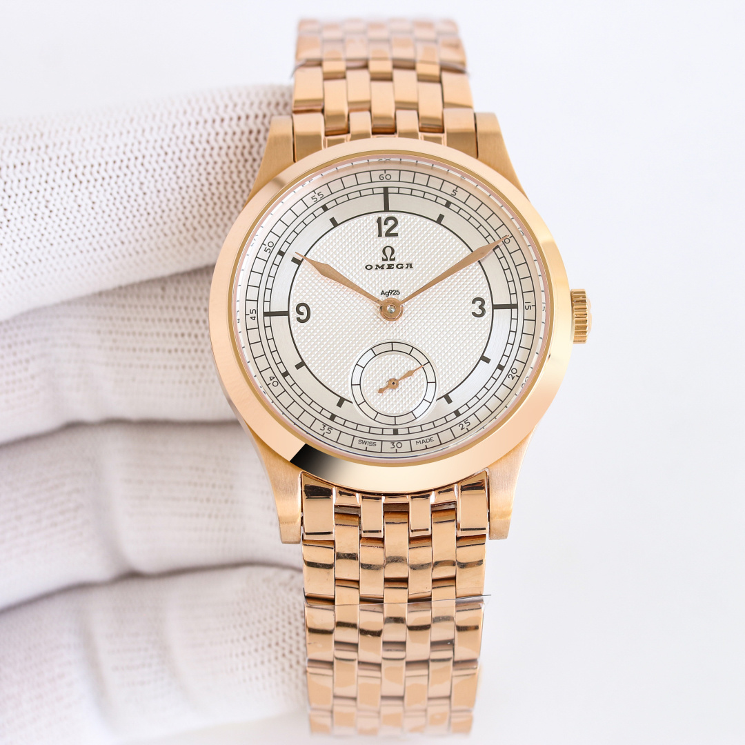 NO:389854,Production from TW, white shell transparent bottom, rose shell dense bottom, TW Factory launched OMEGA PN1 Observatory series, two-and-a-half-needle special series, three-needle manual mechanical watch, the ultimate chronometer watch diameter is 39 mm, purchased the original mold opening overall case is made of bronze gold, synchronized with original polishing technology. The sapphire mirror is more classy. The center of the dial is decorated with Paris stud texture, showing French elegance. The Omega brand logo adopts a dark gray retro style, and the minute circle and the 6-point small second dial track ring are processed by a more delicate ring drawing process, exquisite and luxurious. In particular, the buckle logo is carved one by one by one by the fine engraving machine, full of three-dimensionality, and truly perfect. The only original mold opening steel belt in the market. The logo is also exquisitely carved.  The internal is equipped with the official Omega 8926 Master Chronometer movement, the double barrel provides up to 72 hours of power, the free-knot design is combined with a coaxial escapement system, and a silicon hairspring, which is accurate, reliable and anti-magnetic. The movement is polished with exquisite Arabic Geneva pattern. The operation of the movement is clearly visible. Watch friends are welcome to appreciate it, and exquisite recommendations for men, two-and-a-half-needle mechanical watches. The best luxury recommendation for gifts, please be sure to identify TW exclusive quality, omega19860909TW 出品 白壳透底 玫壳密底  TW Factory 重磅推出 OMEGA 欧米茄 PN1 天文台系列 两针半 特别系列小三针手动机械 腕表 至臻天文台表径 39毫米,购入原版开模整体表壳采用青铜金材质打造打造,同步原装打磨技术.采用蓝宝石镜面更显档次 腕表表盘中央饰有巴黎饰钉纹理,尽显法式优雅,欧米茄品牌标识采用深灰色的复古风格,分钟圈和6点位的小秒盘轨道圈经更加细腻的环形拉丝工艺处理,精致奢华.尤其扣面标志是精雕机一个个雕刻出来,立体感十足,真正做到了完美. 市场唯一原装开模钢带.标志同样是精雕出来的. 内部搭载2824改装机芯同步官方欧米茄8926至臻天文台机芯,双发条盒提供长达72小时动力,无卡度设计搭配同轴擒纵系统,以及硅游丝,精准可靠又防磁.机芯打磨有精美的阿拉伯风格日内瓦纹.机芯的运转美态清晰可见.欢迎广大表友品鉴,精致推荐 男士 两针半 机械腕表 送礼最佳奢华推荐请认准TW独家品质,,omega,Watch