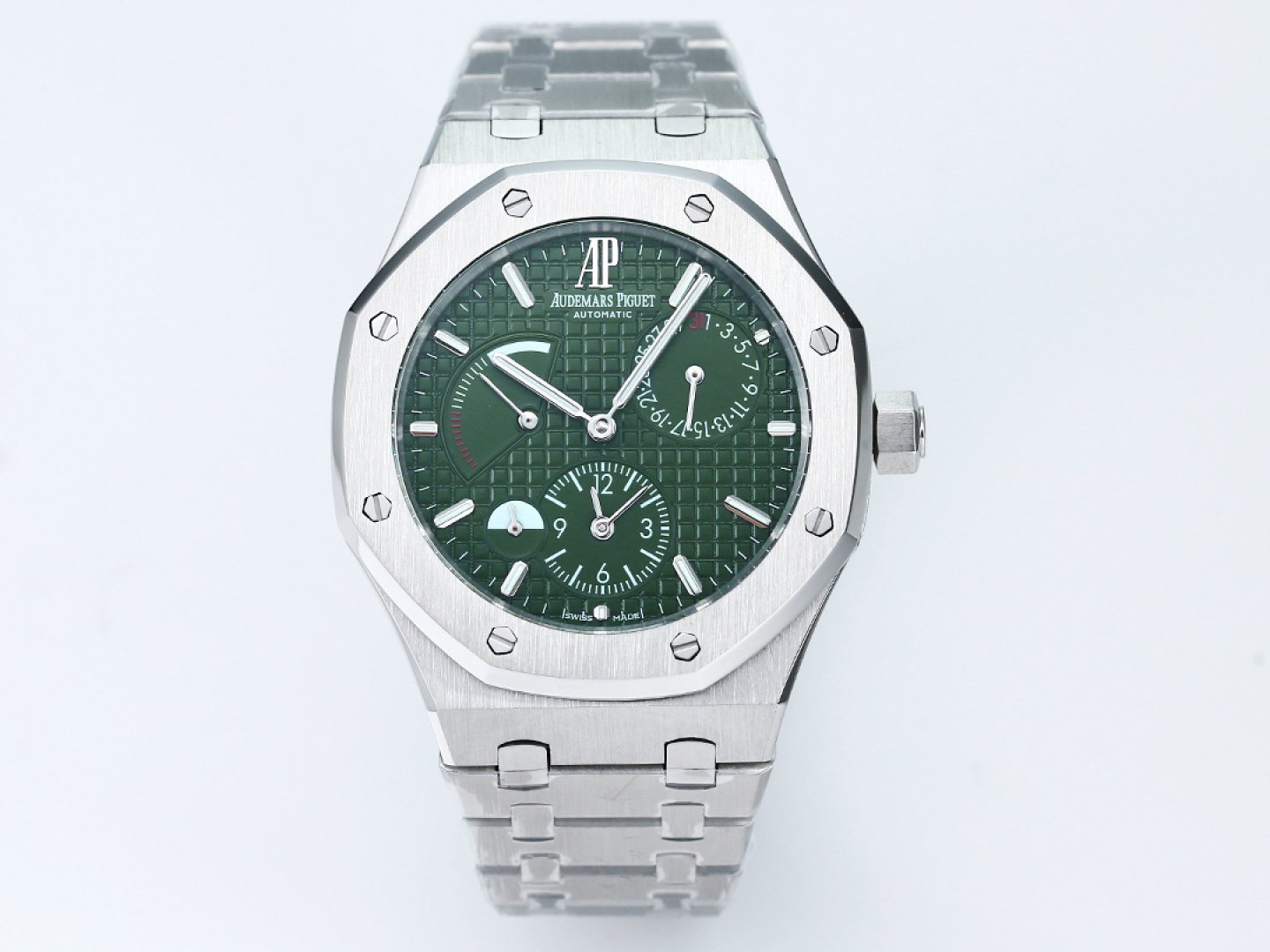 NO:389884,Taiwan Produced by White Shell Gold Shell Taiwan Factory AP Audemars Piguet X43 Royal Oak Series AUDEMARS PIGUETA Royal Oak Series Popular foreign toys finally have a replica and detoxification. Double time Associated Press Audemars Piguet Royal Oak uses imported double-domain fully automatic mechanical movement, 316L stainless steel case, size 41mmx 13.5mm scratch-resistant sapphire crystal mirror, super luminous hand Original folding buckle Logo is distinctive Please identify the exclusive quality Exquisite recommendation for men's multi-function mechanical watch. The best luxury recommendation for gifts please identify the exclusive quality in Taiwan, audemars19860909台湾 出品 白壳 金壳  台湾 Factory AP 爱彼 X43 皇家橡树系列 AUDEMARS PIGUETA皇家橡树系列 国外人气玩物终于有复刻解毒来了 双重时间 美联社 爱彼 皇家橡树 采用进口双地时全自动机械机芯,316L精钢表壳,尺寸 41mmx 13.5mm 防刮蓝宝石水晶镜面,超强夜光指针 原装折叠扣 Logo鲜明 请认准独家品质 精致推荐男士多功能机械腕表 送礼最佳奢华推荐请认准台湾独家品质,,audemars,Watch