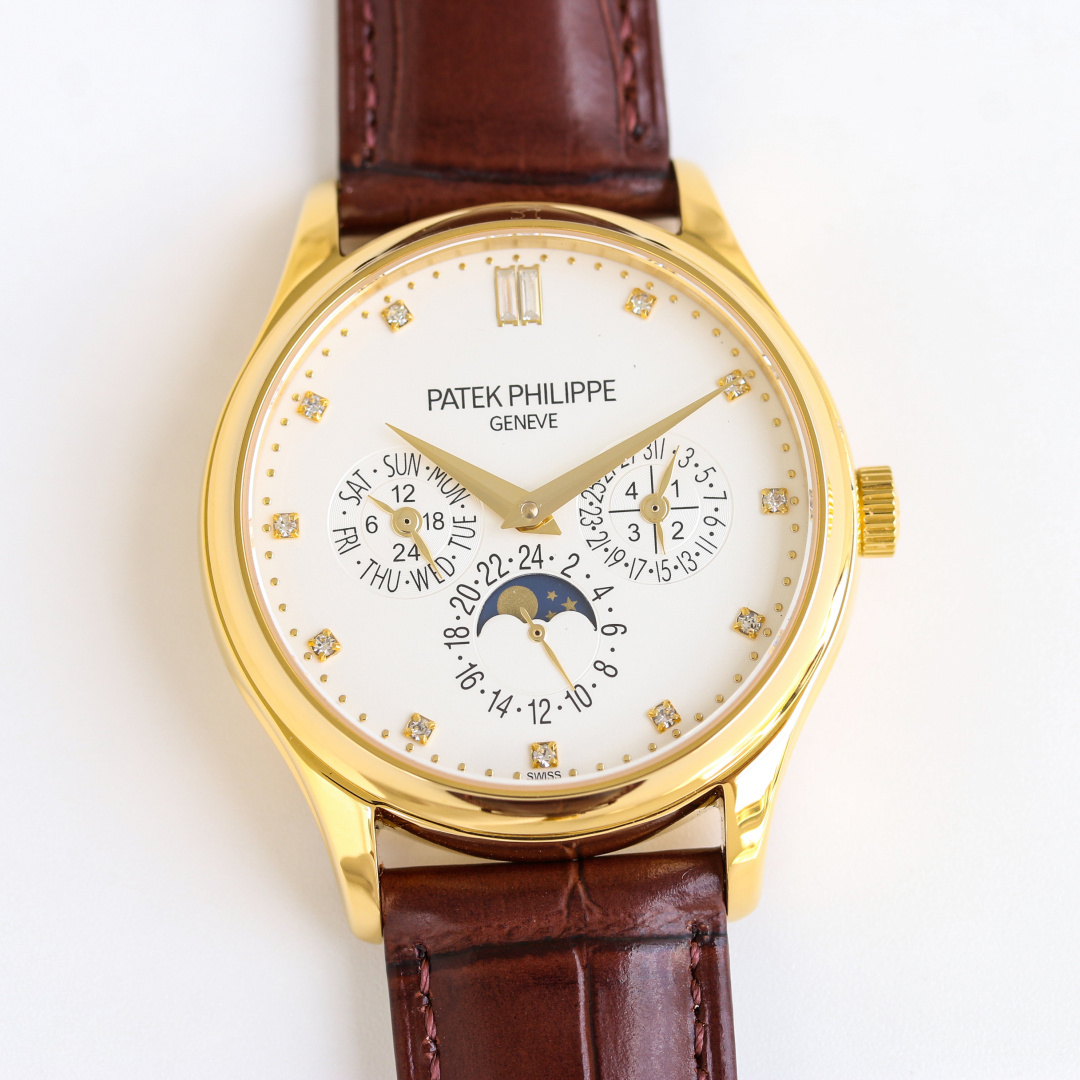 NO:394434,Production of TW, White Shell, Gold Shell, TW Factory Patek Philippe PP RK1 Super Complex Timepiece 5327, series watch, the most classic style in the perpetual calendar. The watch diameter is 39mm in formal wear, moderate size, suitable for all kinds of industry people. The dial is generous and decent, uniform in layout, and although there are many functions, it does not make people feel complicated. The sun shine pattern is paired with gold three-dimensional Breguet digital scale and willow leaf hand makes people feel even more lit. The dial is displayed at 3 o'clock, the dial is displayed at 24 hours a day of moon phase, and the 9 o'clock is displayed at the week. The overall layout of the dial is wide and not compact, very elegant. 5327 and equipped with Cal.324 Q automatic winding movement, transparent back, provide 48 hours of power reserve, waterproof depth of 30 meters, meeting daily life needs.  In addition, paired with an Italian cowhide strap and a PP iconic lantern buckle, the retro and elegant feeling is full. This 5327 is a formal watch, and you can choose from a dial in various colors. It is good to wear black, white and gray formal wear, and it is also possible to wear daily and casual. A classic work of art, a perfect collection. Patek Philippe's exclusive words cannot own a Patek Philippe, we are just keeping it for the next generation. But let me ask you who loves watches, who doesn't want to own a Patek Philippe? This may be the starting point or even the end point of the original intention of many watch lovers. If there is an opportunity to appear in front of you, then cherish it!  The best luxury recommendation for gifts, please identify TW exclusive quality, breguet, patek philippe, cowhide19860909TW 出品 白壳 金壳  TW Factory 百达翡丽 PP RK1 超级复杂功能时计5327、系列腕表,万年历中最经典的款式. 表径为正装39mm,大小适中,适合各类行业人士,表盘布局大方得体,布局均匀,功能虽多却不让人觉得繁杂,日辉纹搭配金质立体宝玑数字刻度和柳叶指针更让人觉得眼前一亮. 表盘3点位置为日历显示,6点位置为24小时真月相显示,9点位置为星期显示,盘面整体的布局,宽阔不紧凑,非常典雅 5327及搭载Cal.324 Q自动上链机芯,背透,提供48小时动力储存,防水深度30米,满足日常生活所需. 另外,搭配意大利牛皮表带,带PP标志性灯笼扣,复古儒雅的感觉拉满. 这款5327、属于正装表,各色表盘任君选择,搭配黑白灰正装都不错,日常搭配休闲也可. 一件经典的艺术品,一件完美的收藏品.百达翡丽的专属语谁都无法拥有一块百达翡丽,我们只是为下一代保管.但试问爱表之人,谁不愿意拥有一块百达翡丽呢,这或许是很多爱表之人初心的起点,甚至是终点.如果有个机会出现在你面前,那么就好好珍惜吧！送礼最佳奢华推荐请认准TW独家品质,,breguet,patek philippe,cowhide,Watch